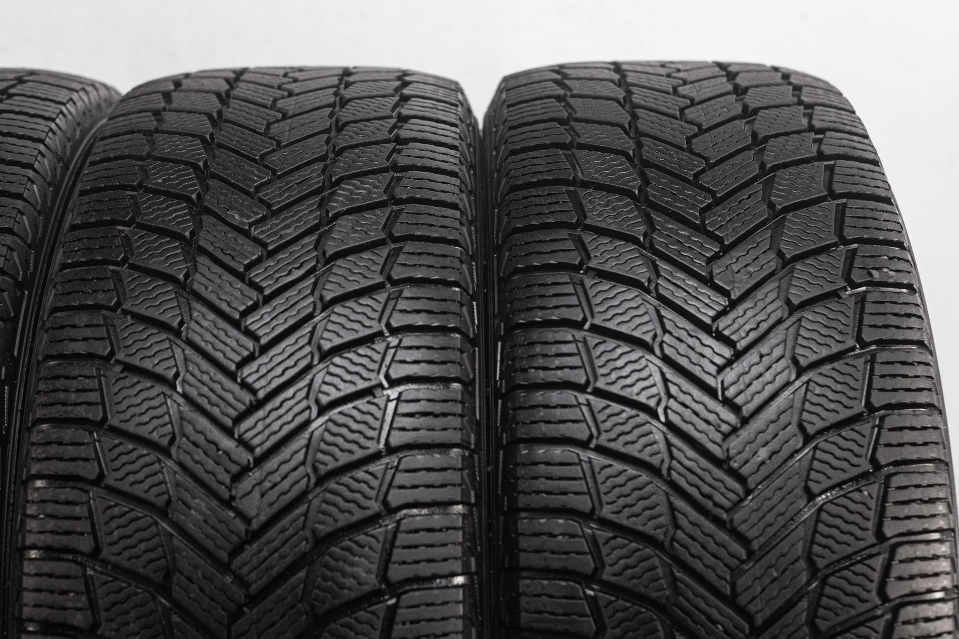 Michelin X-Ice Snow SUV 235/50 R20 104T - миниатюра 4