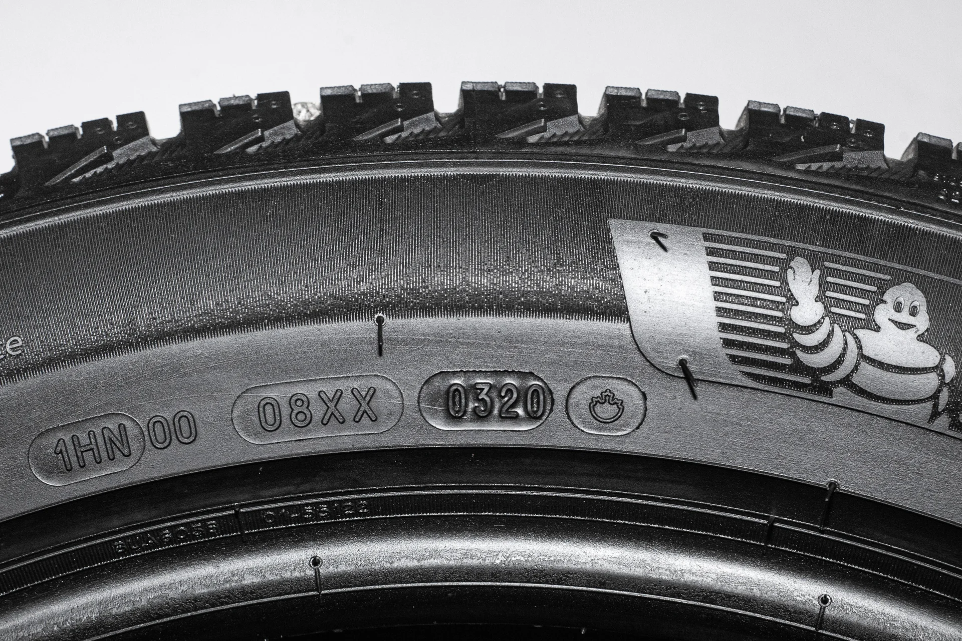 Michelin X-Ice Snow SUV 235/50 R20 104T - миниатюра 9