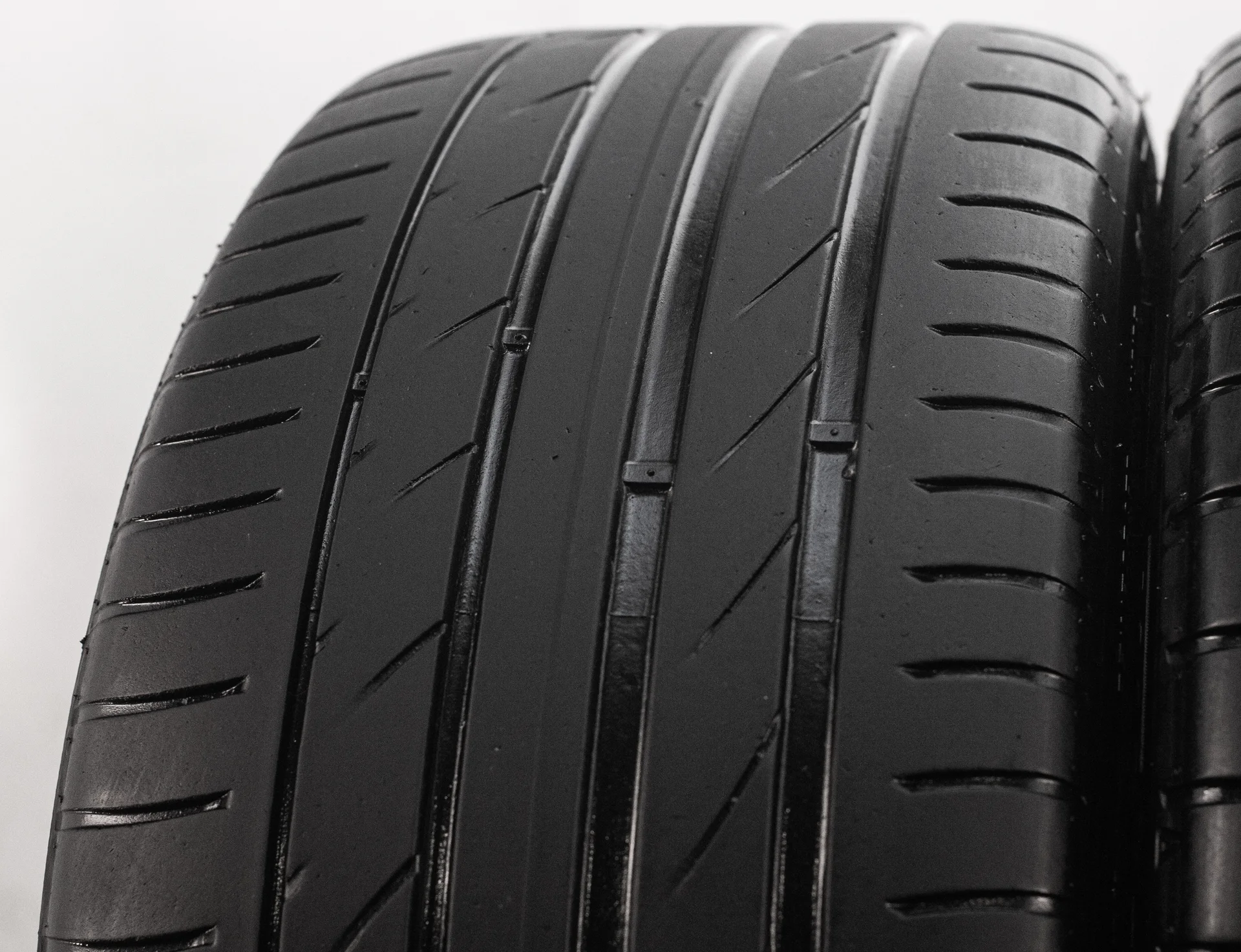 Maxxis Victra Sport 5 245/40 R18 97Y - миниатюра 3