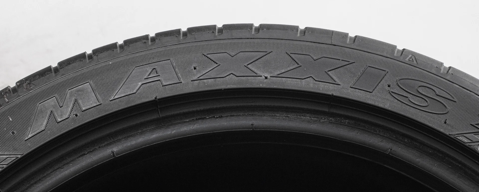 Maxxis Victra Sport 5 245/40 R18 97Y - миниатюра 7