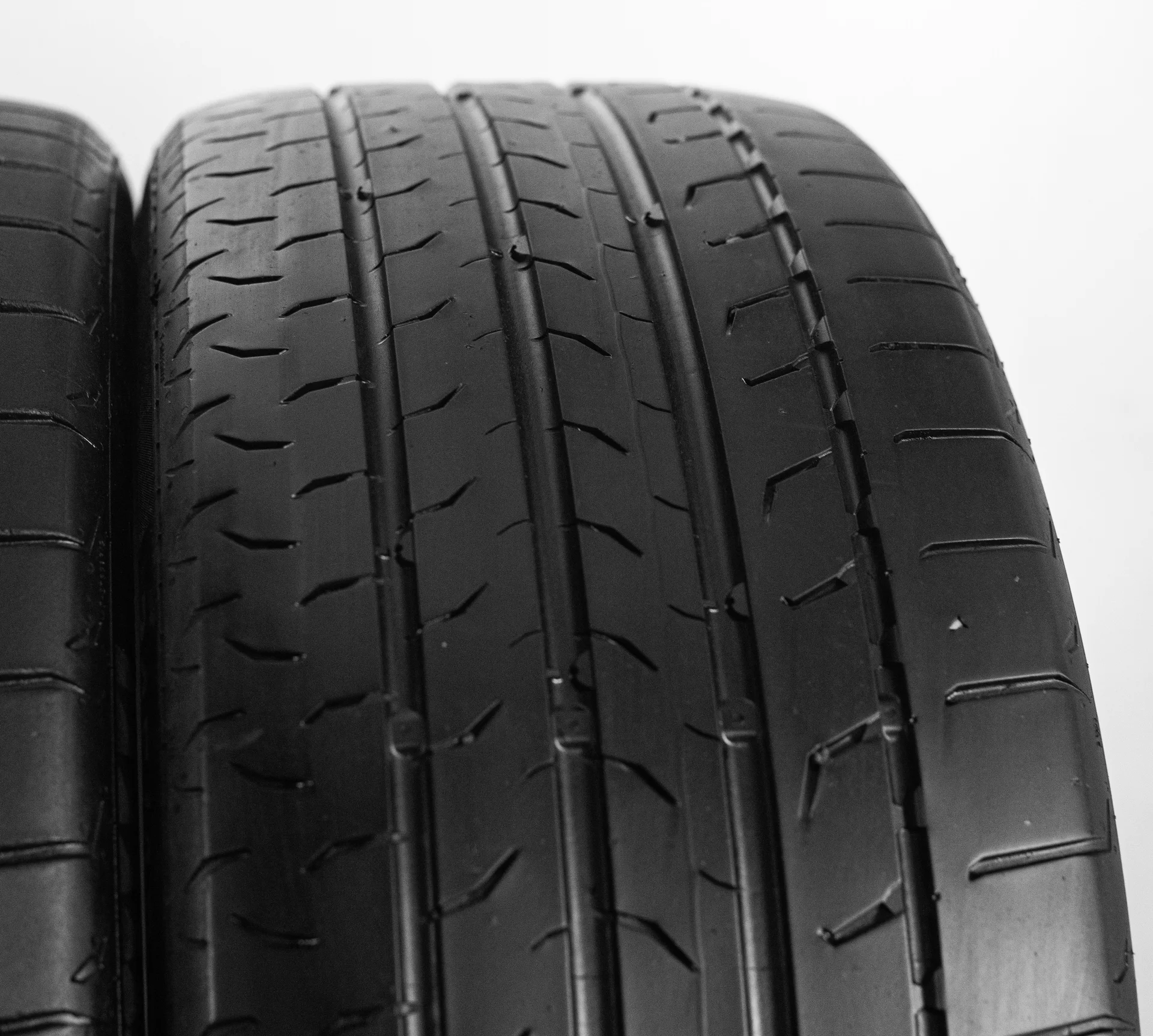 Continental MaxContact MC6 245/45 R20 103V - миниатюра 4