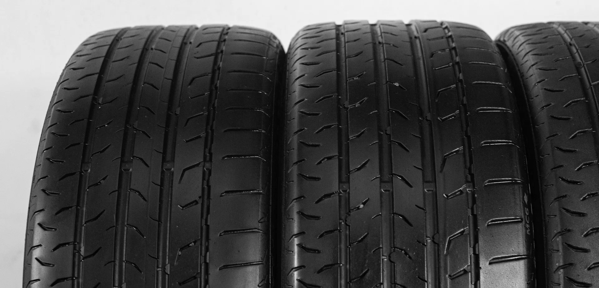 Continental MaxContact MC6 245/45 R20 103V - миниатюра 6