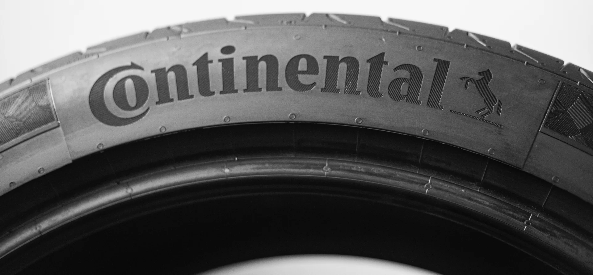 Continental MaxContact MC6 245/45 R20 103V - миниатюра 7