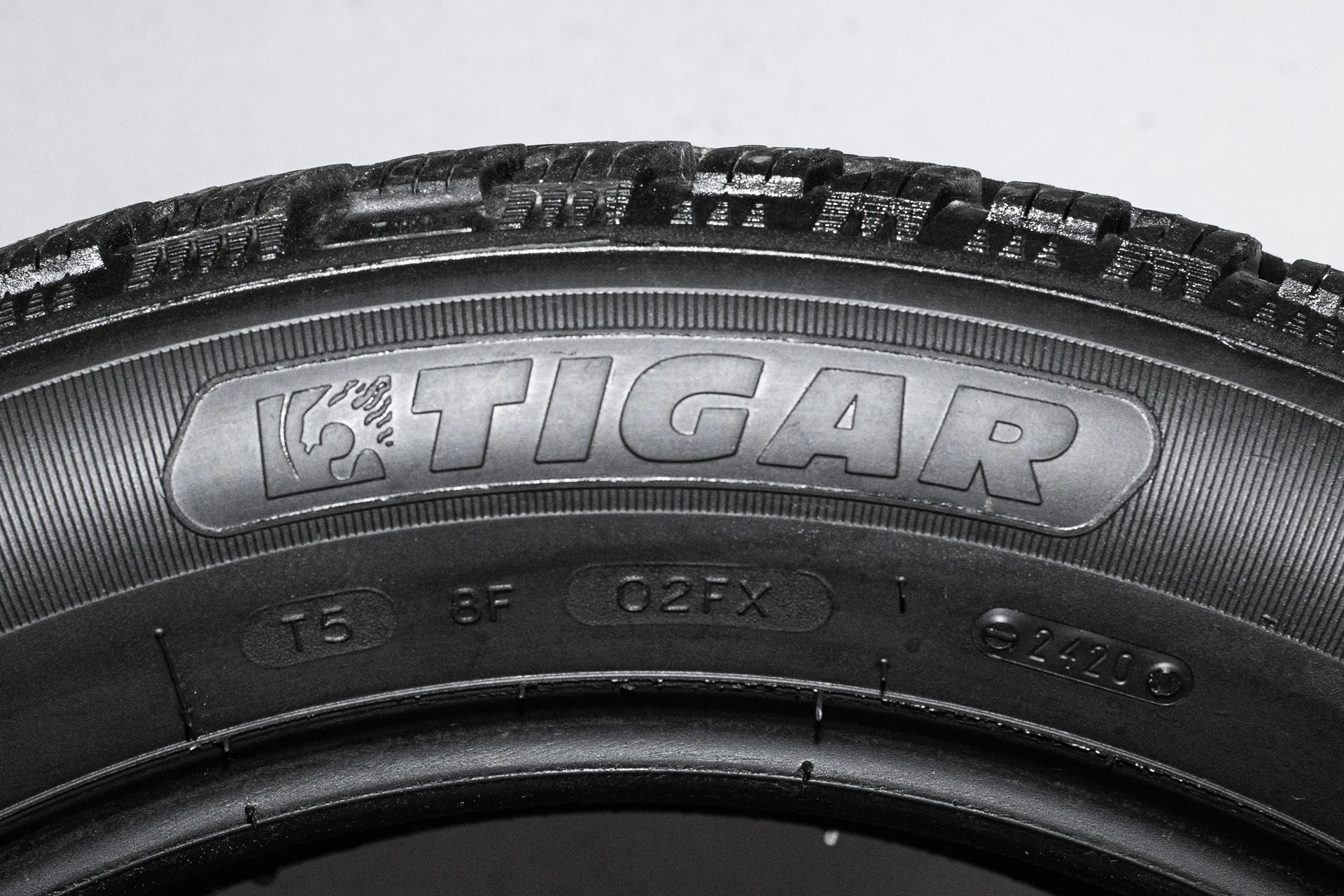 Tigar SUV Winter 235/55 R19 105V XL - миниатюра 9