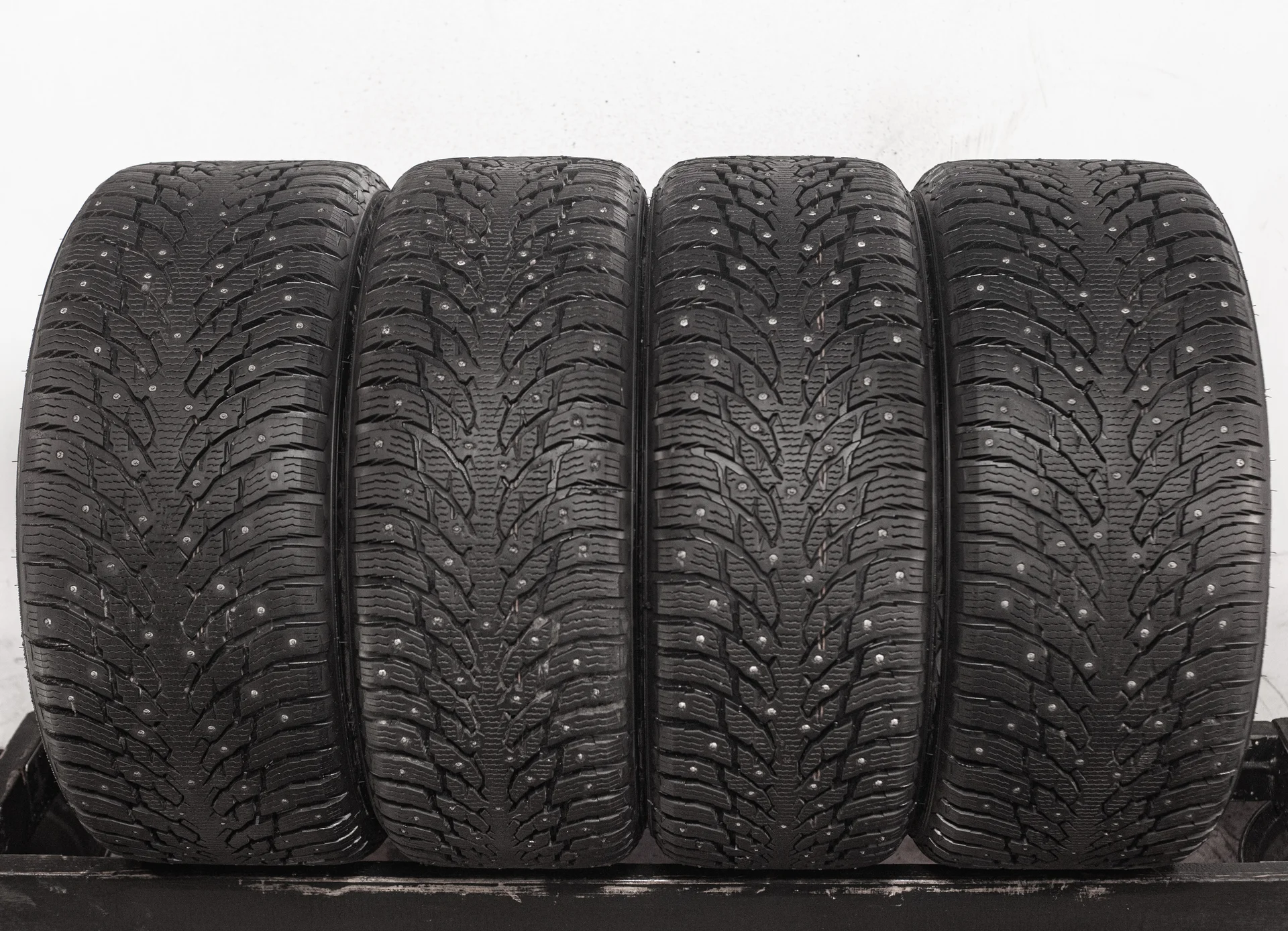 Ikon Autograph Ice 9 SUV 275/45 R20 110T + 305/40 R20 112T