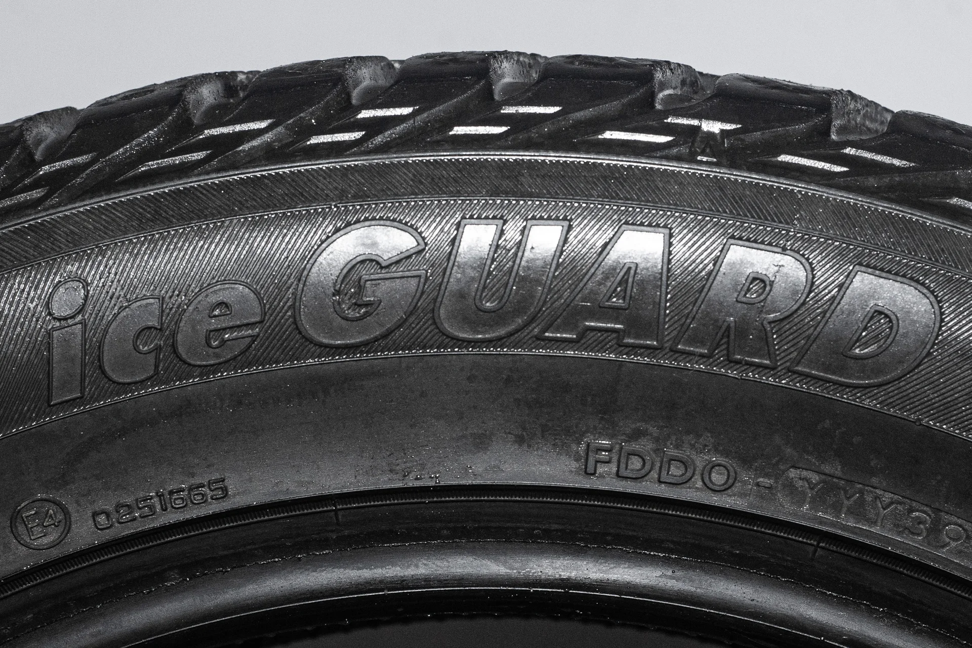 Yokohama Ice Guard IG35+ 265/50 R19 110T XL - миниатюра 10