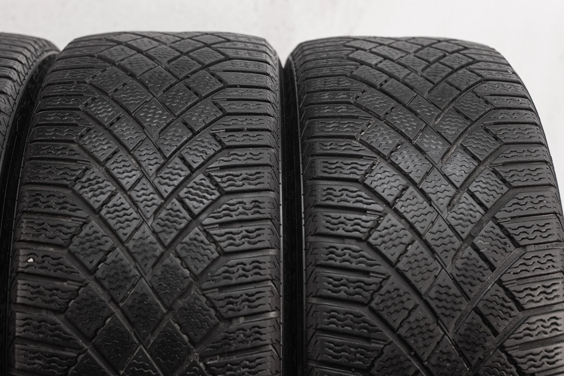 Continental ContiVikingContact 7 245/45 R19 102T - миниатюра 4