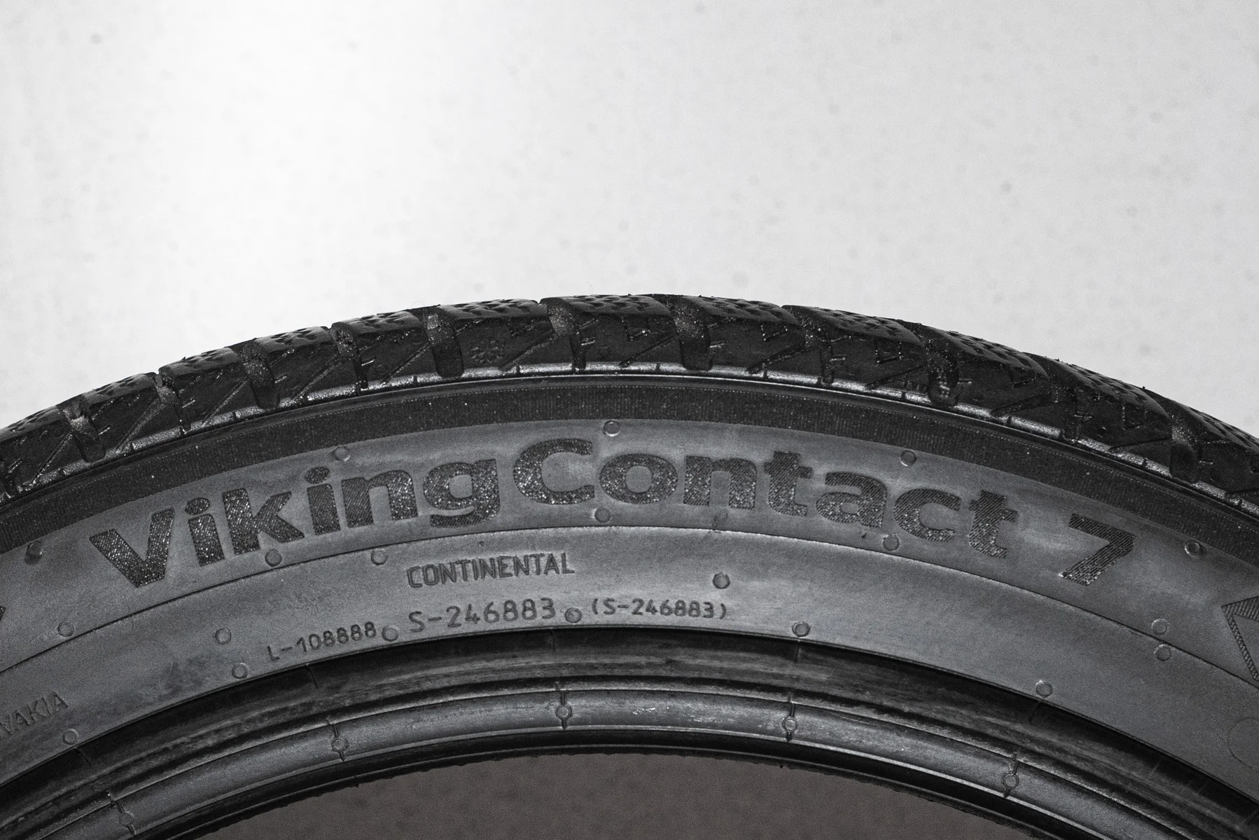 Continental ContiVikingContact 7 245/45 R19 102T - миниатюра 7
