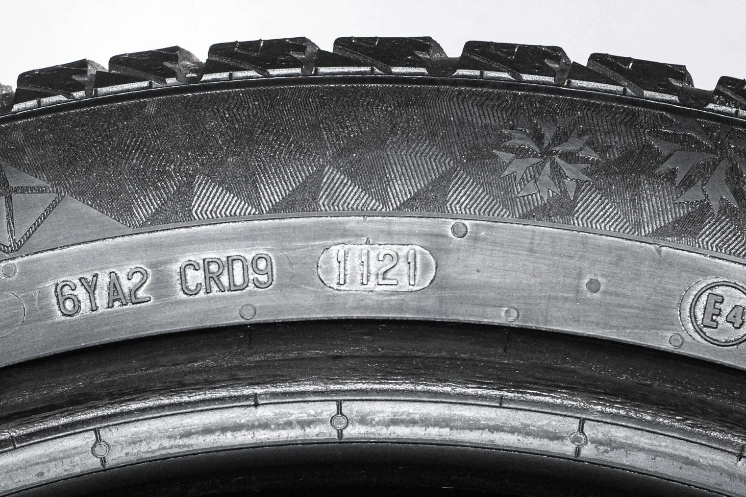 Continental ContiVikingContact 7 245/45 R19 102T - миниатюра 9