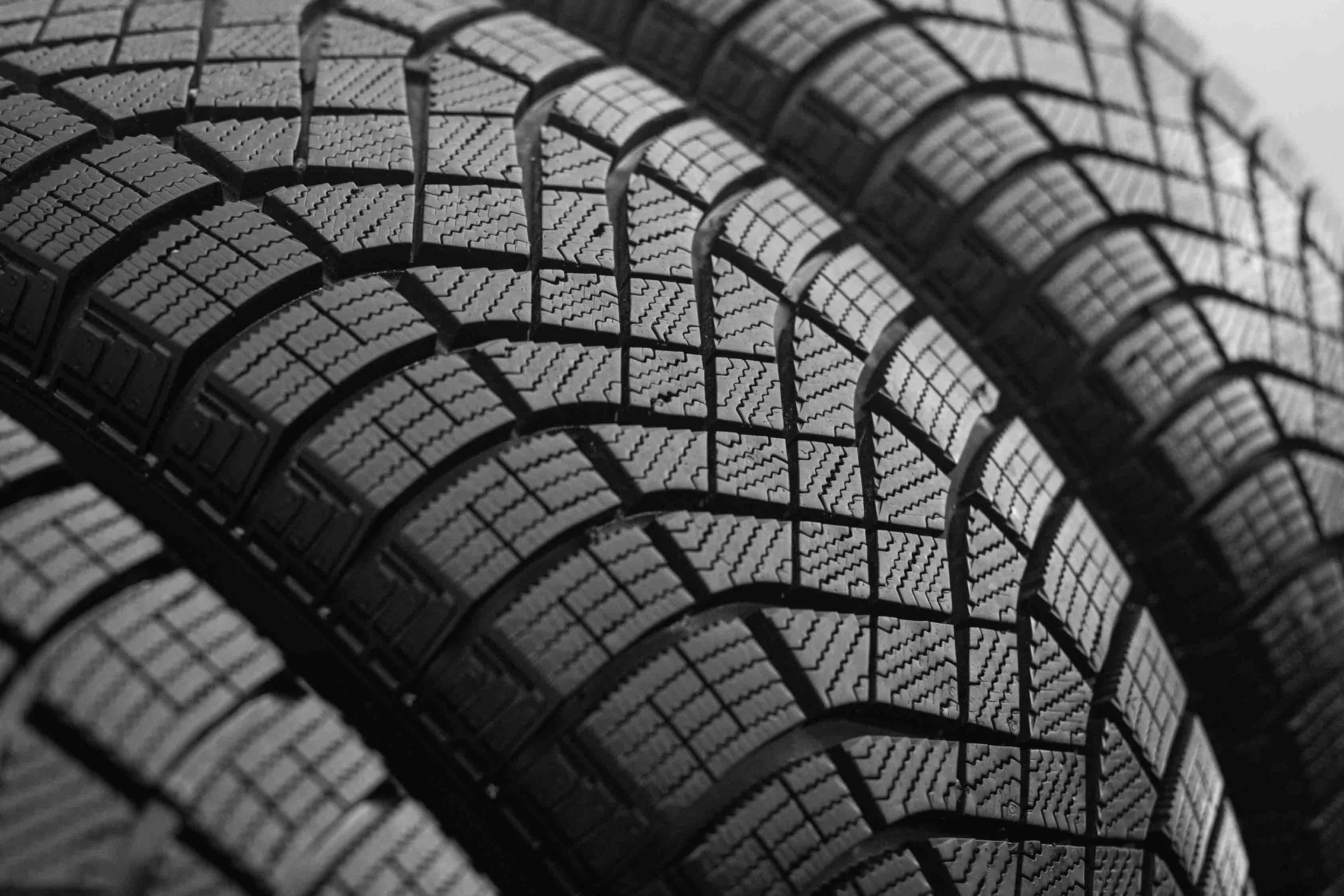 Pirelli Ice Zero FR 215/55 R18 99H XL - миниатюра 3