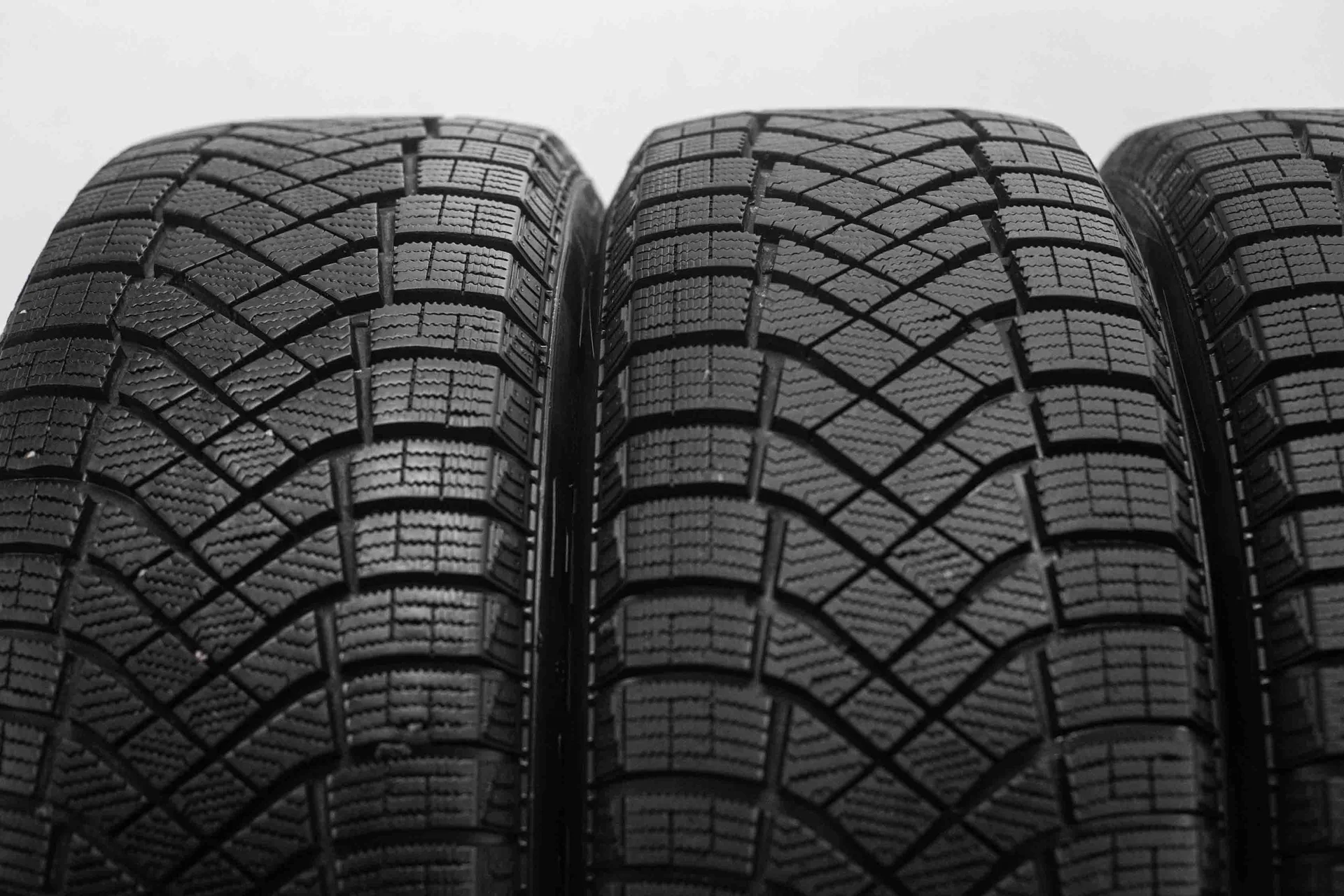 Pirelli Ice Zero FR 215/55 R18 99H XL - миниатюра 5