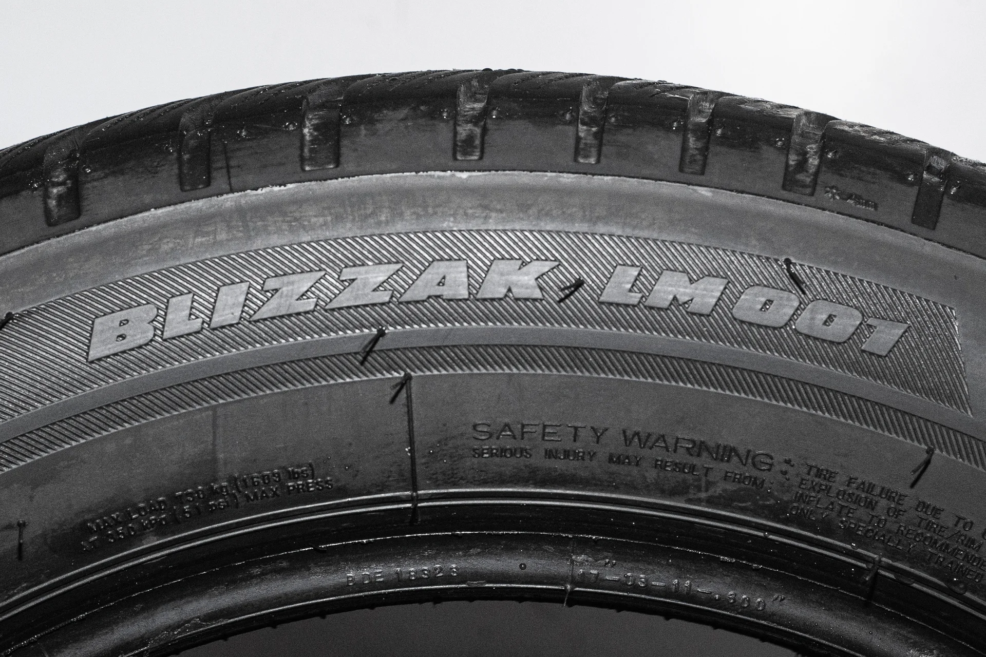 Bridgestone Blizzak LM001 225/55 R17 97H - миниатюра 10