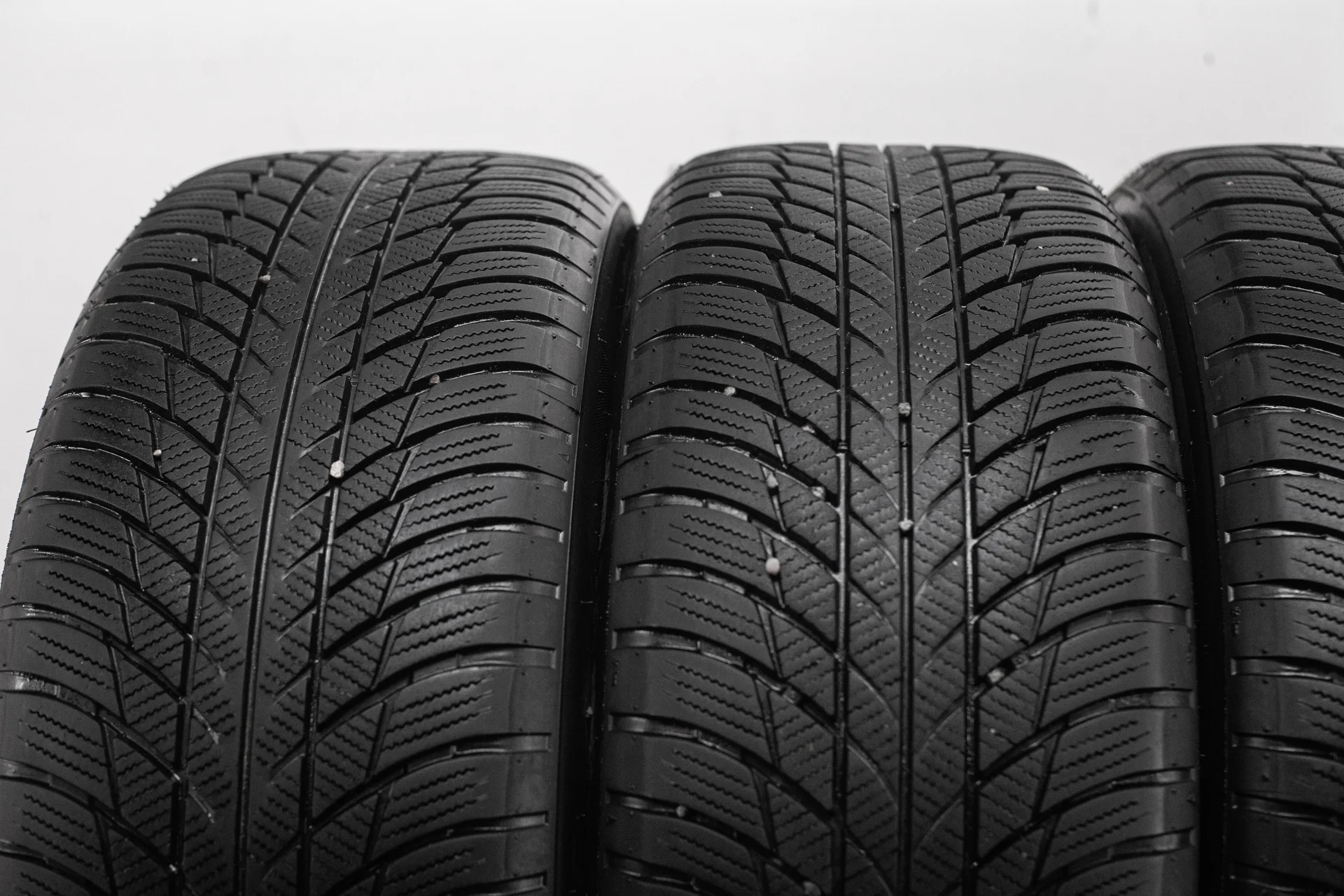 Bridgestone Blizzak LM001 225/55 R17 97H - миниатюра 5
