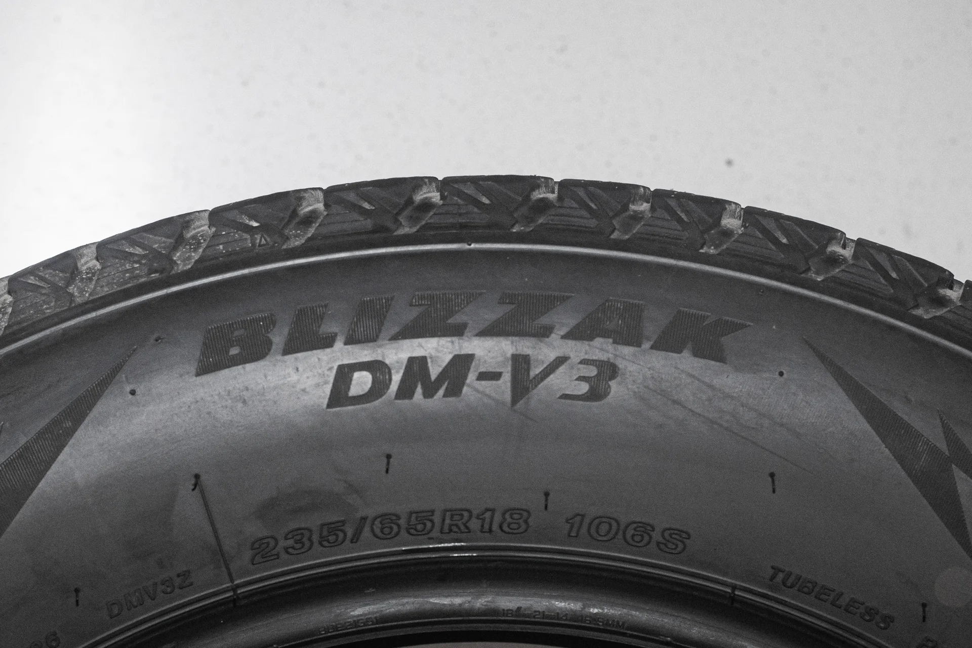 Bridgestone Blizzak DM V3 235/65 R18 106S - миниатюра 7
