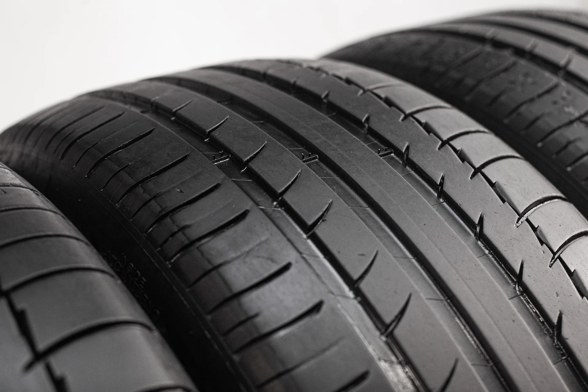 Michelin Latitude Sport 245/45 R20 99V - миниатюра 3
