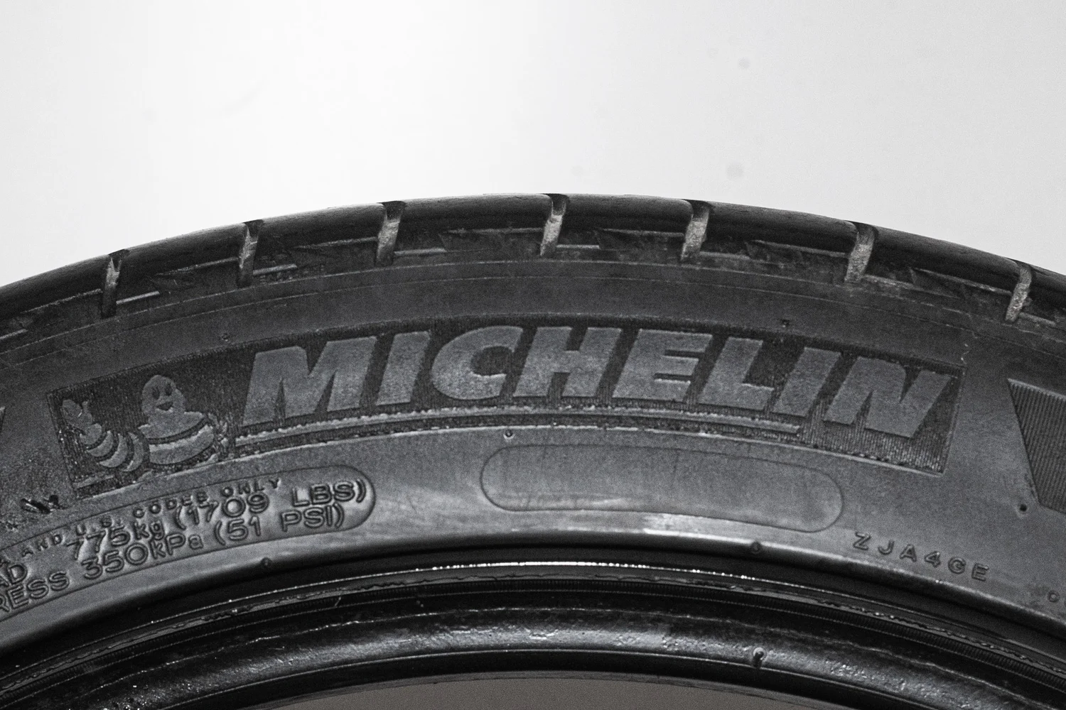 Michelin Latitude Sport 245/45 R20 99V - миниатюра 6