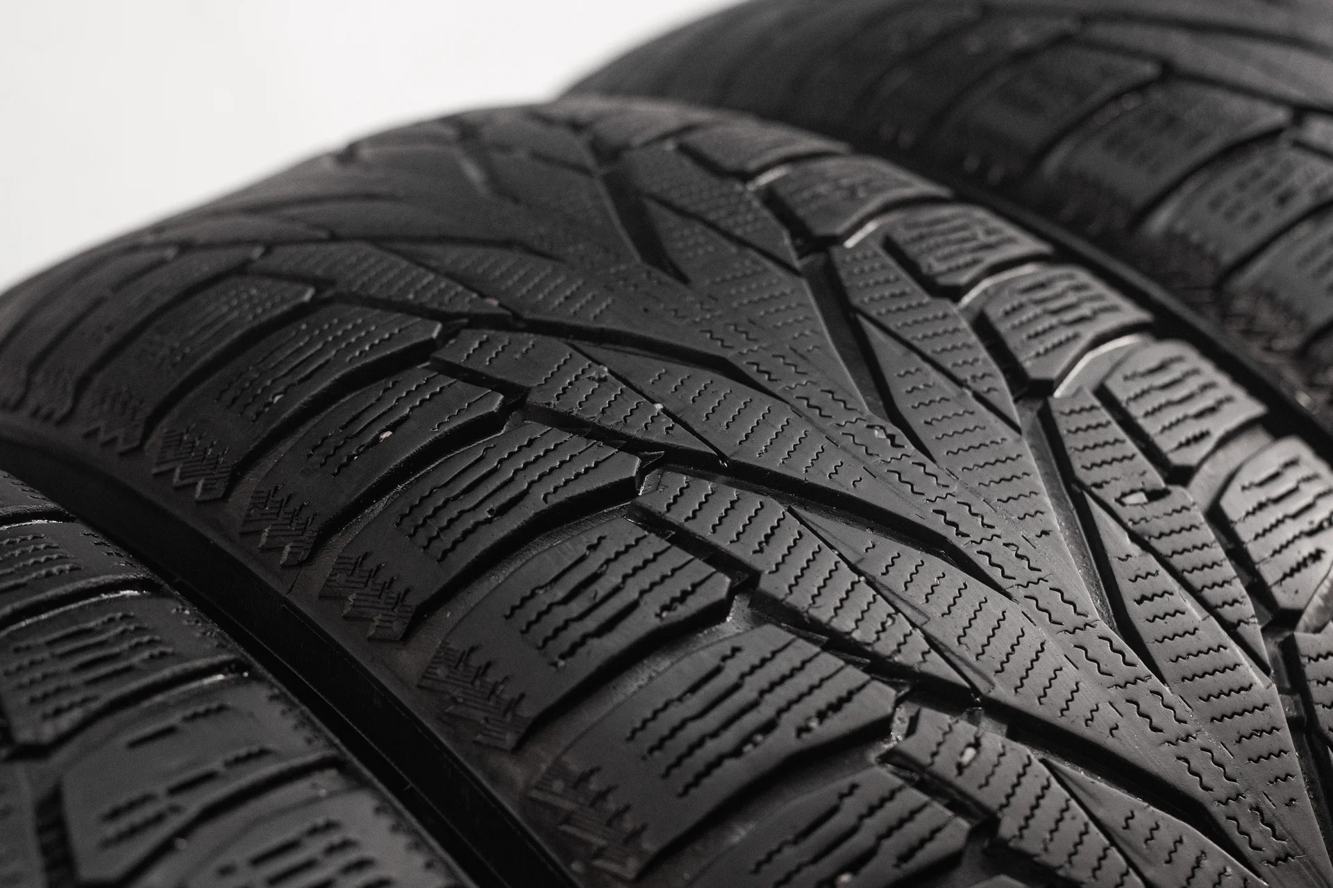 Nokian Hakkapeliitta R2 SUV 245/65 R17 111R XL - миниатюра 3