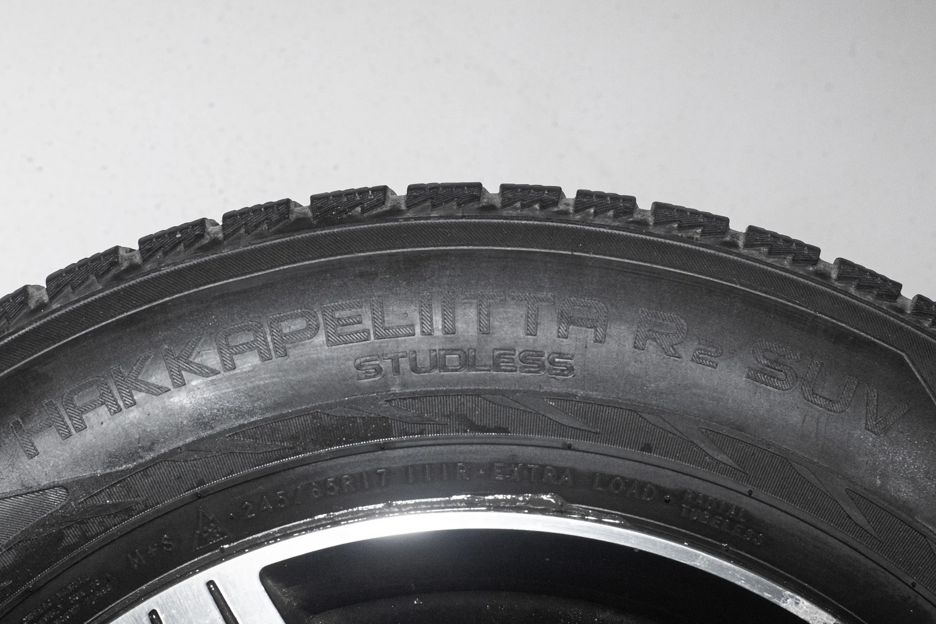 Nokian Hakkapeliitta R2 SUV 245/65 R17 111R XL - миниатюра 7