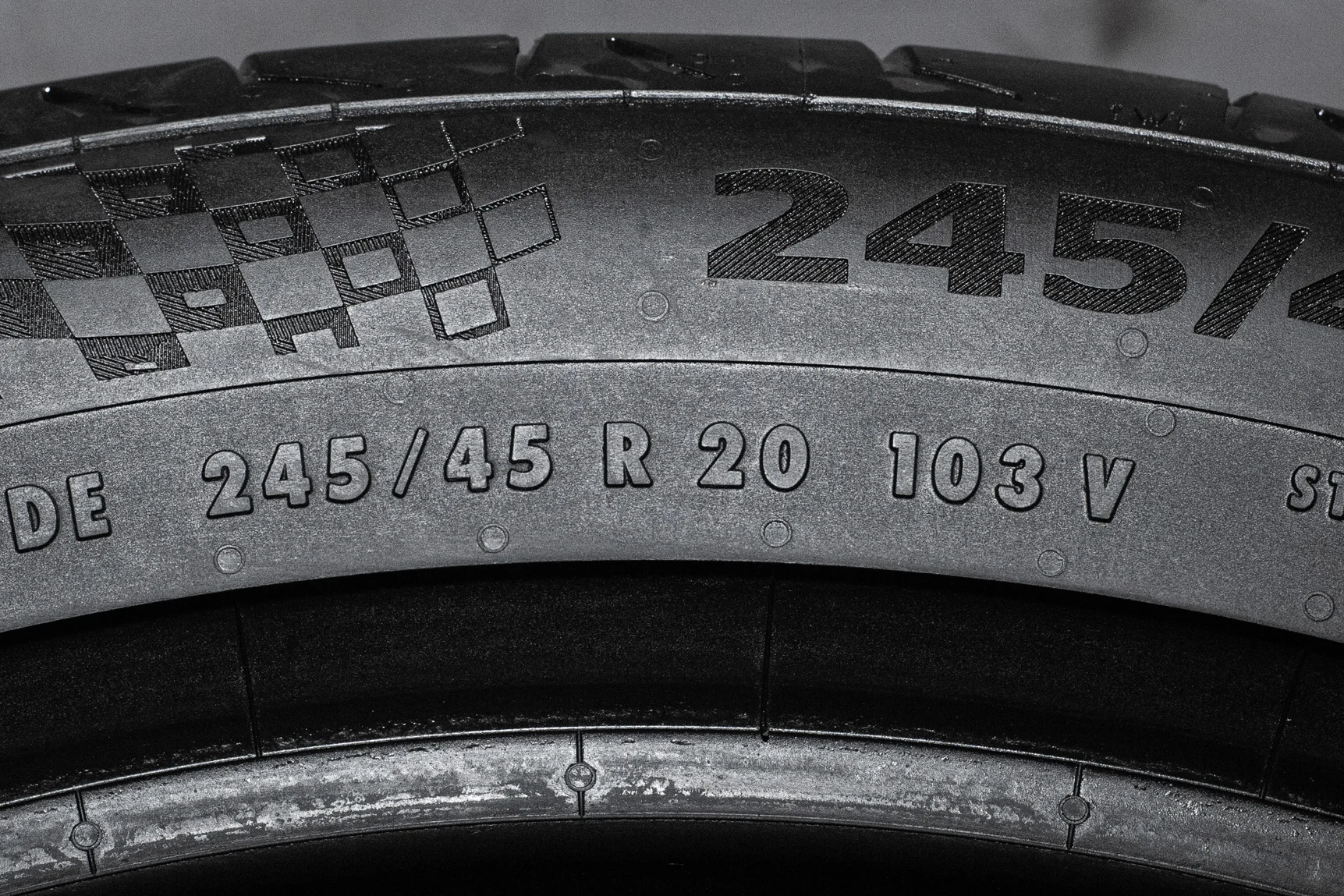 Continental MaxContact MC6 245/45 R20 103V XL - миниатюра 6