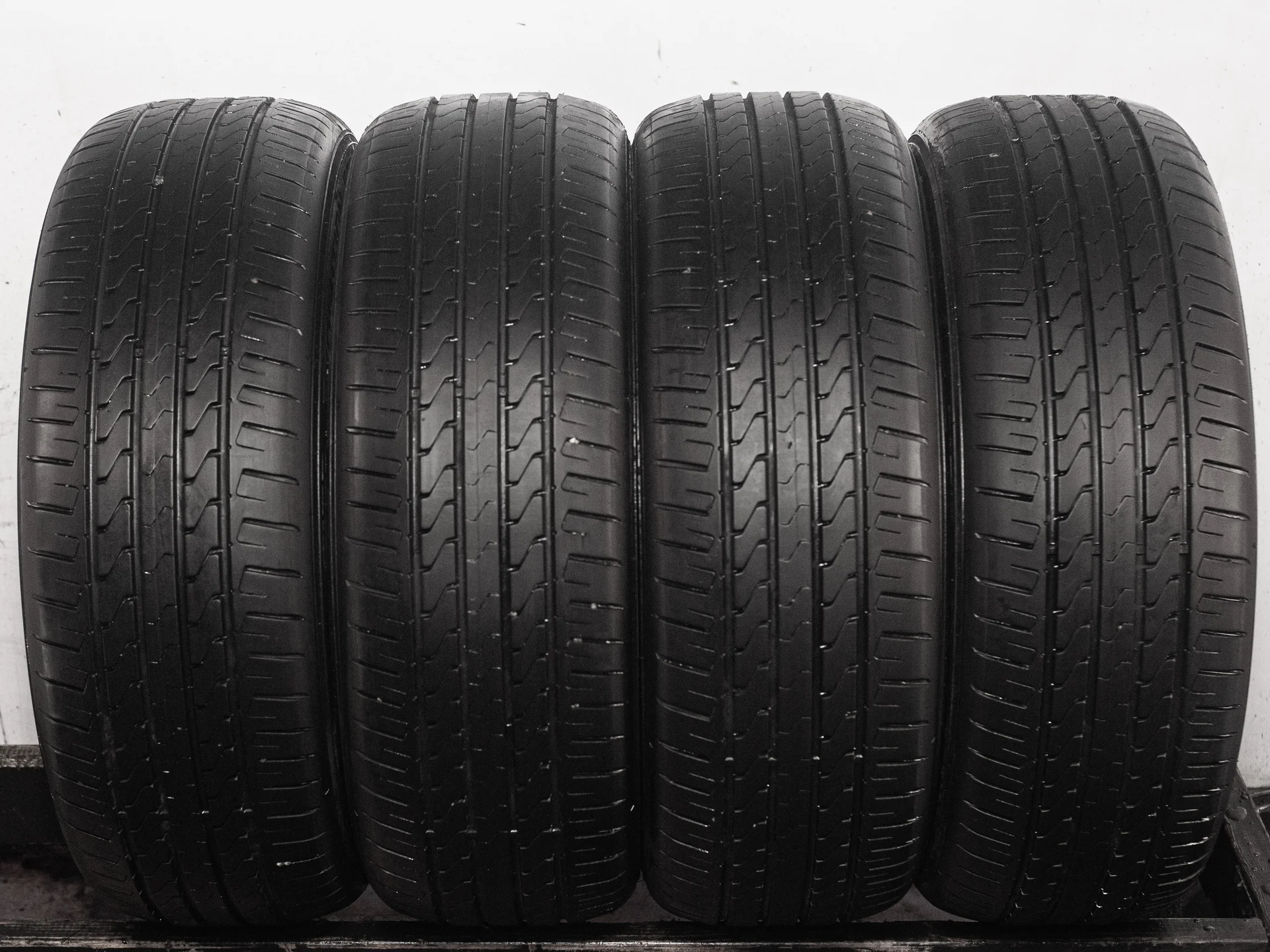 Cooper Evolution CTT 225/55 R19 99H - изображение 1