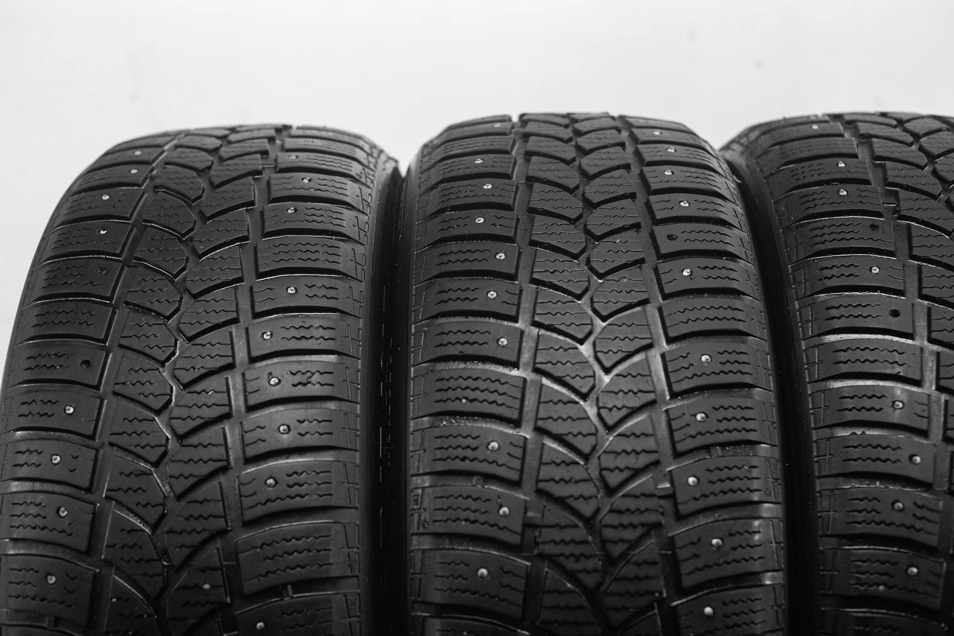 Kormoran Stud Extreme 225/55 R17 101T XL - миниатюра 5