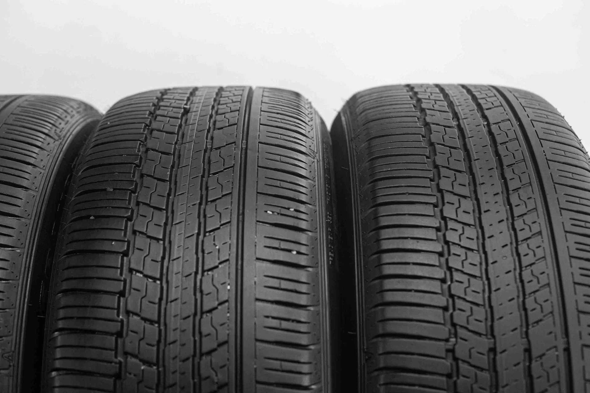 Dunlop Grandtrek ST30 225/55 R19 99H - миниатюра 4