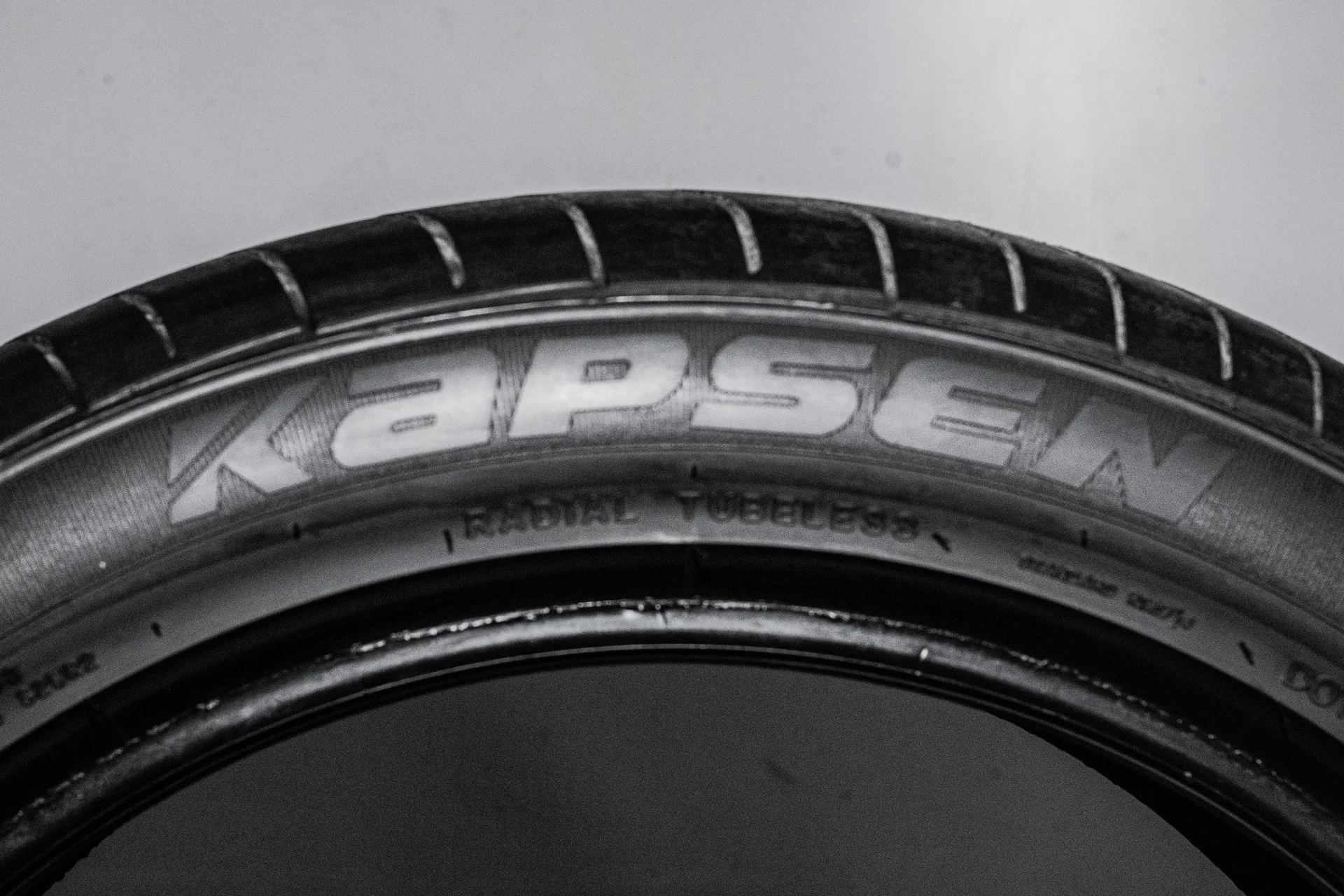 Kapsen RS26 PracticalMax H/P 235/50 ZR19 103W XL - миниатюра 9