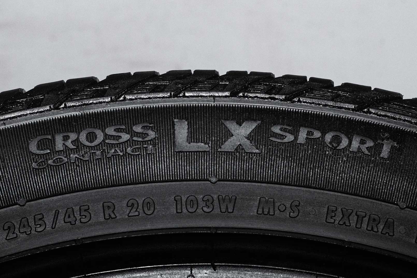 Continental ContiCrossContact LX Sport 245/45 R20 103W XL - миниатюра 8