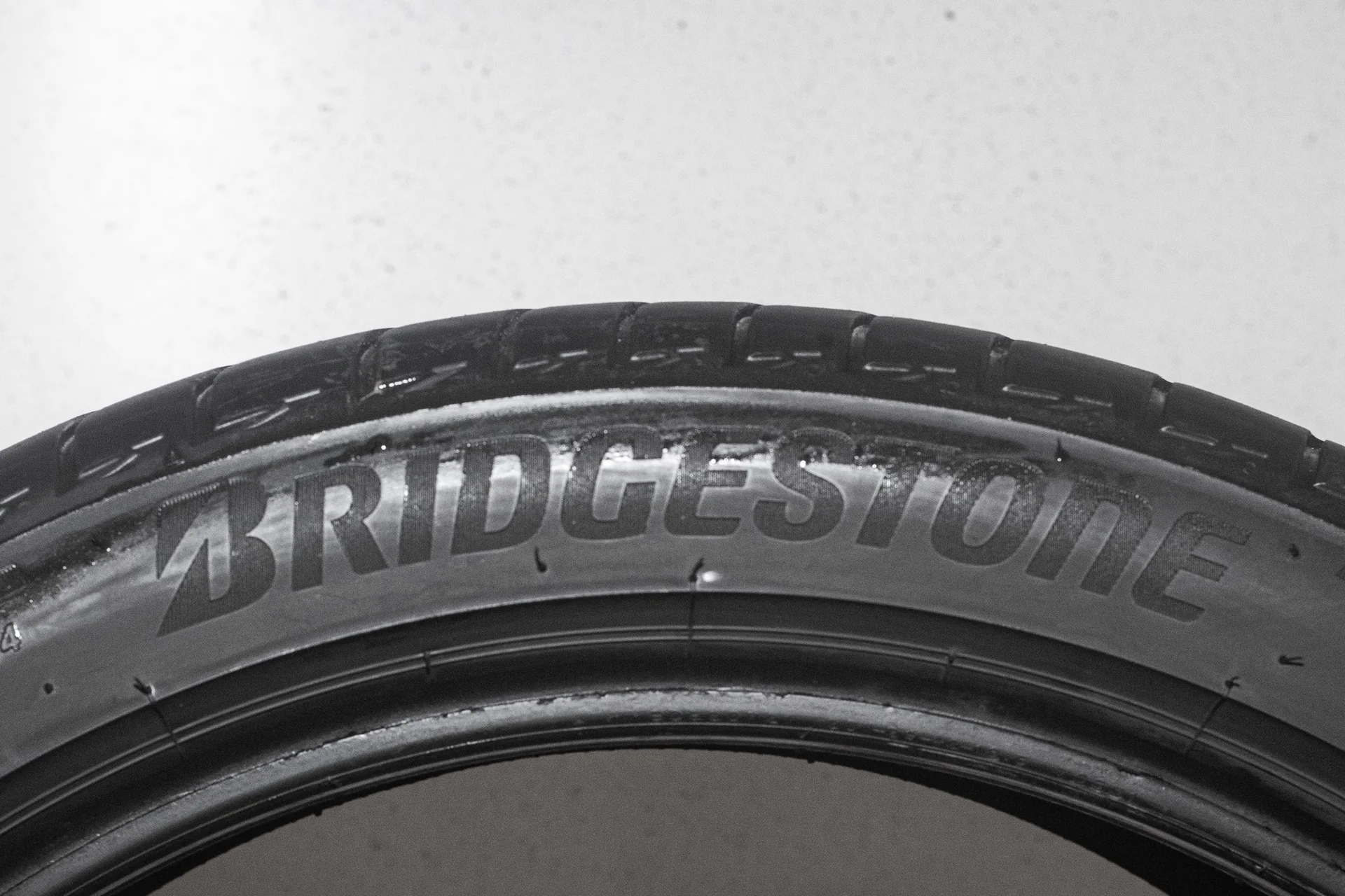Bridgestone Turanza T005 255/40 R20 101Y - миниатюра 6