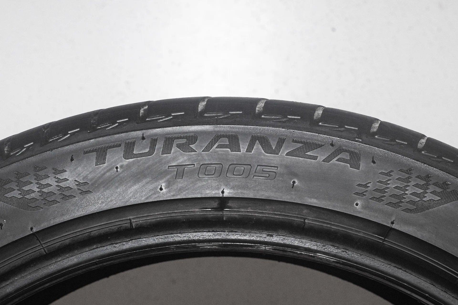 Bridgestone Turanza T005 255/40 R20 101Y - миниатюра 7