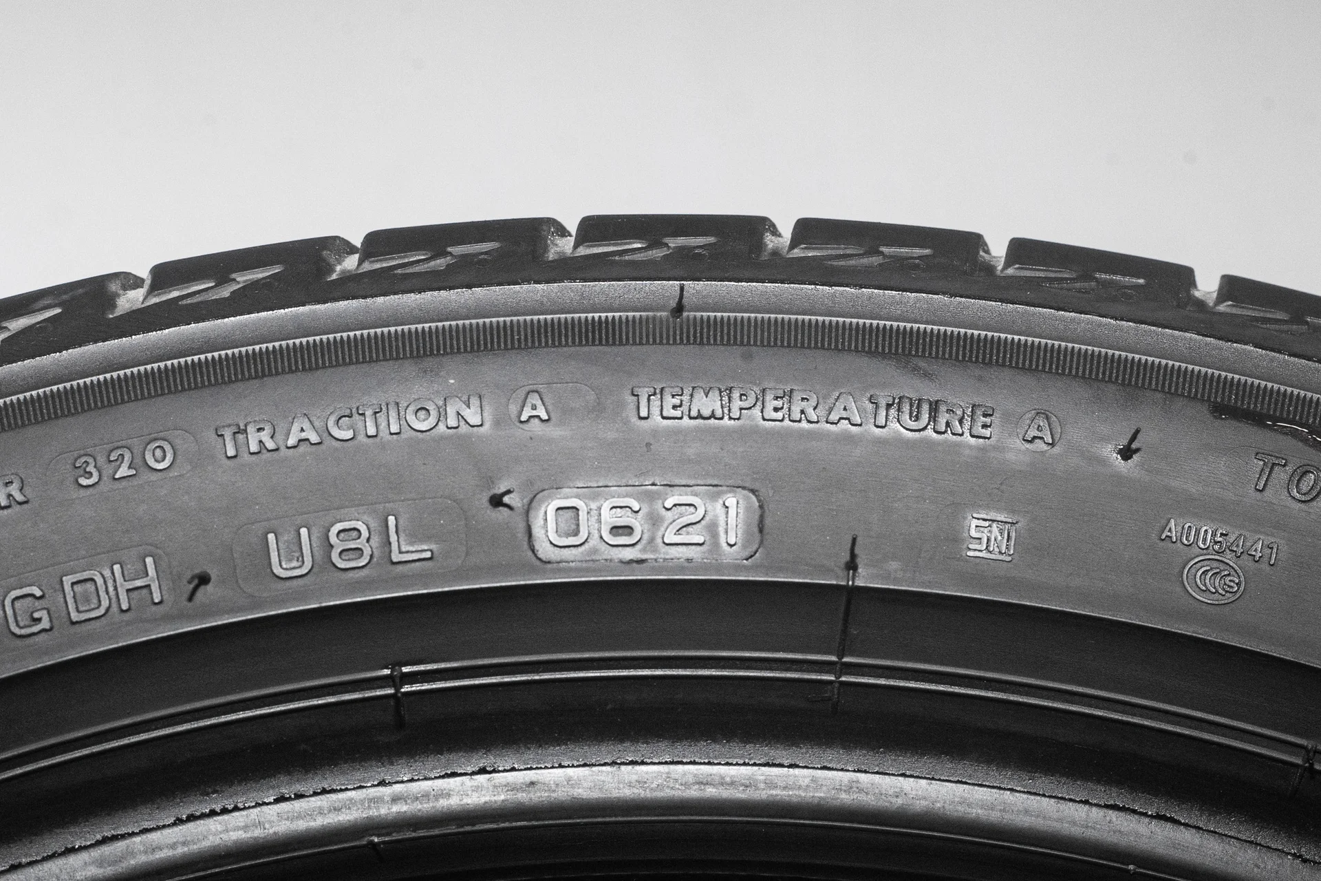 Bridgestone Turanza T005 255/40 R20 101Y - миниатюра 9