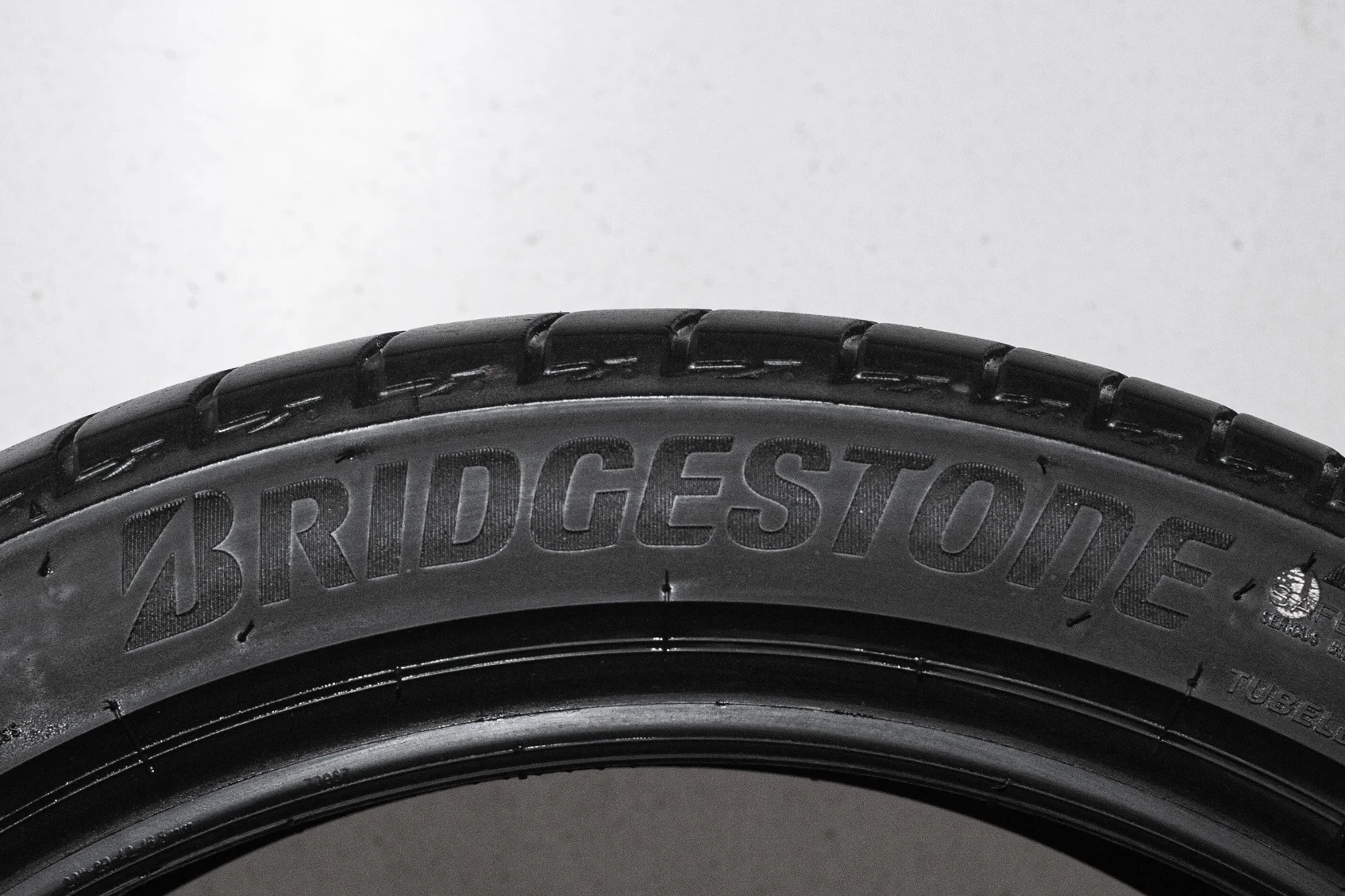 Bridgestone Turanza T005 255/40 R20 101Y B-Silent - миниатюра 6