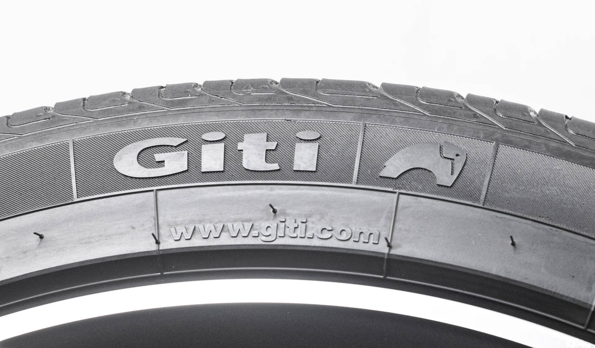 Giti Comfort 225 245/45 R20 103V - миниатюра 7