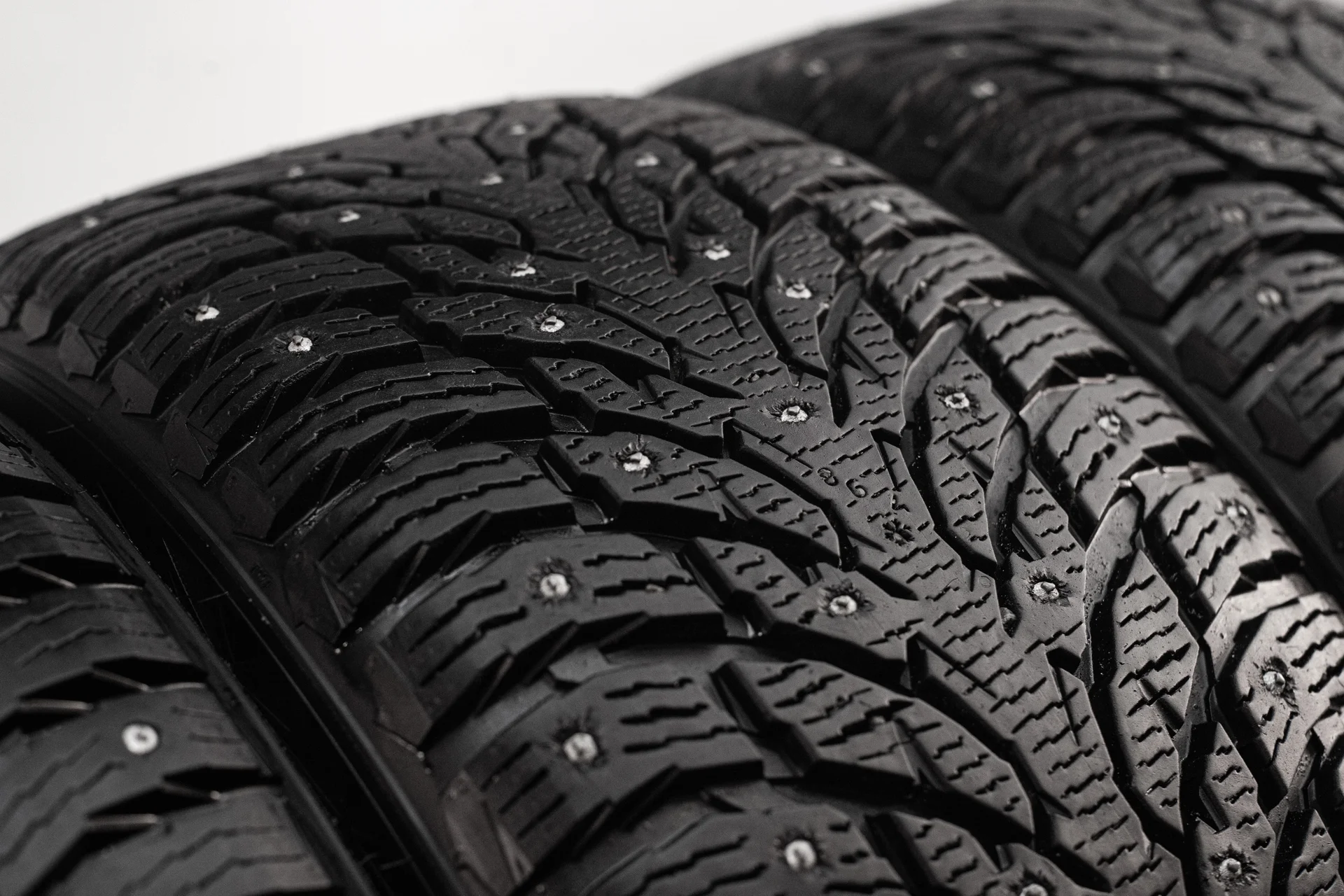 Ikon Autograph Ice 9 SUV 265/45 R20 108T + 295/40 R20 110T - миниатюра 4