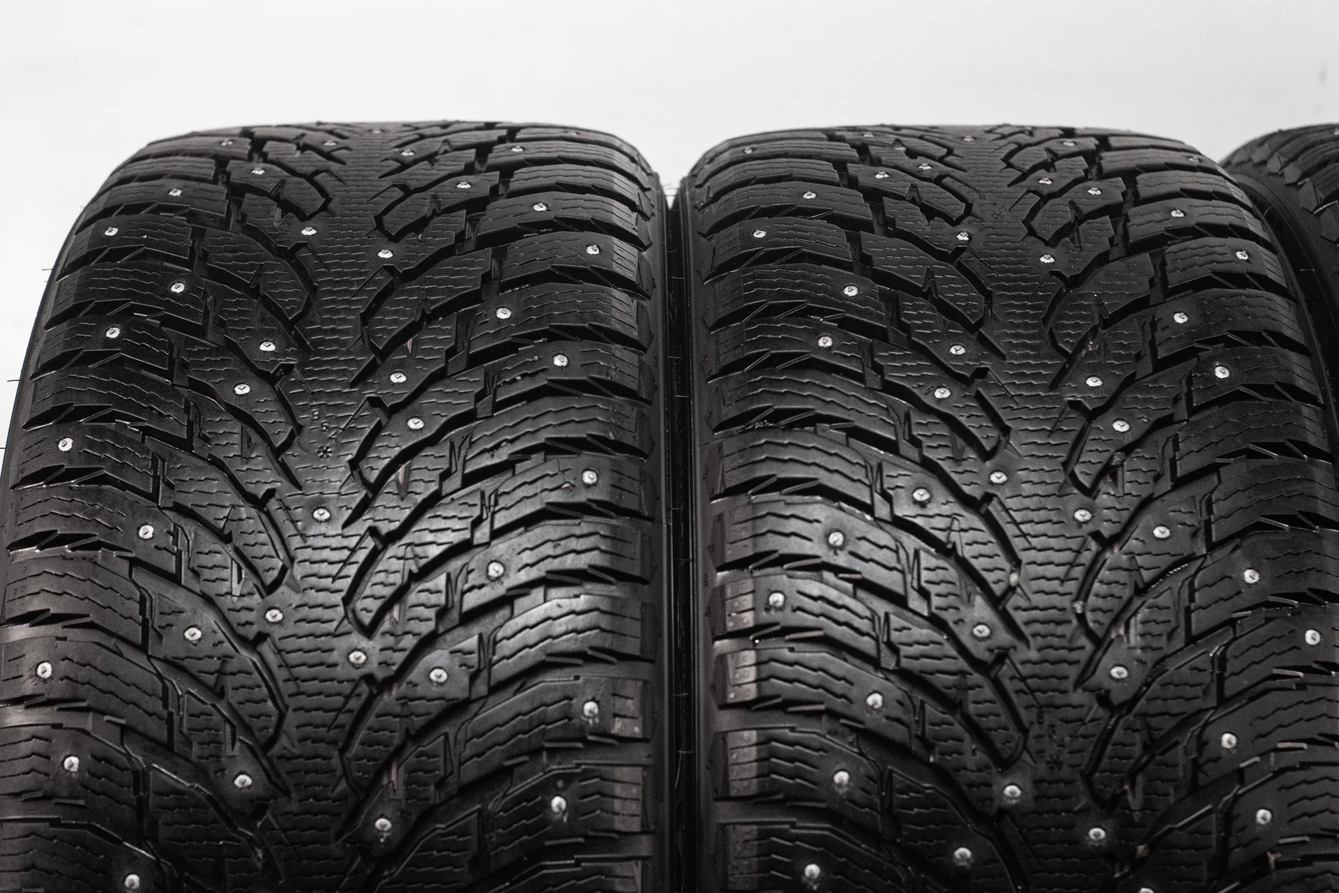 Ikon Autograph Ice 9 SUV 265/45 R20 108T + 295/40 R20 110T - миниатюра 6