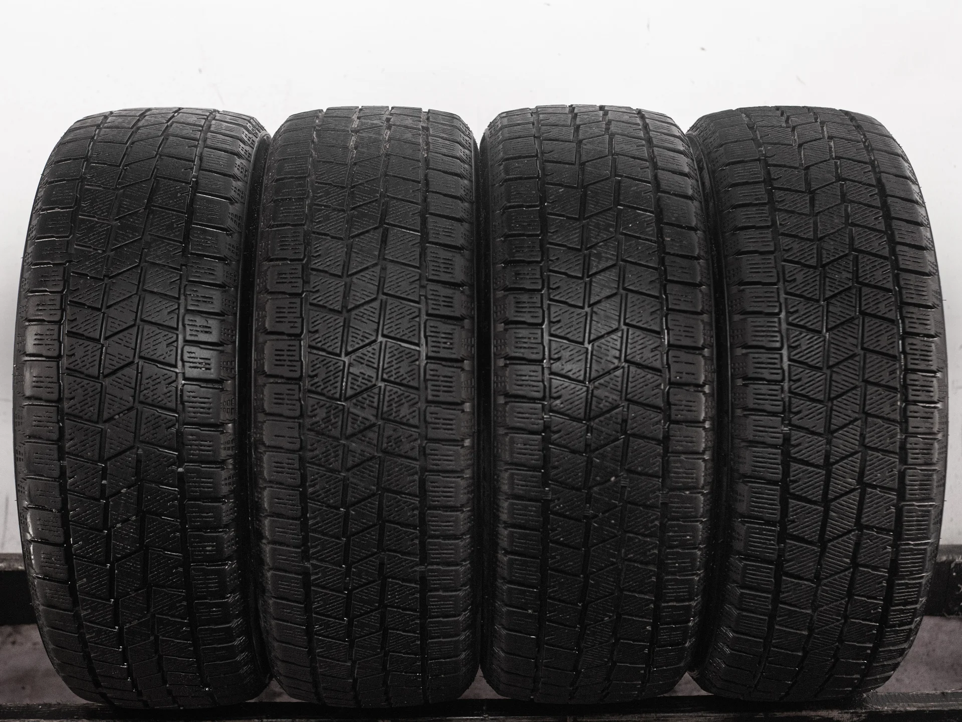 Sailun Ice Blazer Arctic SUV SW81 215/55 R18 99H