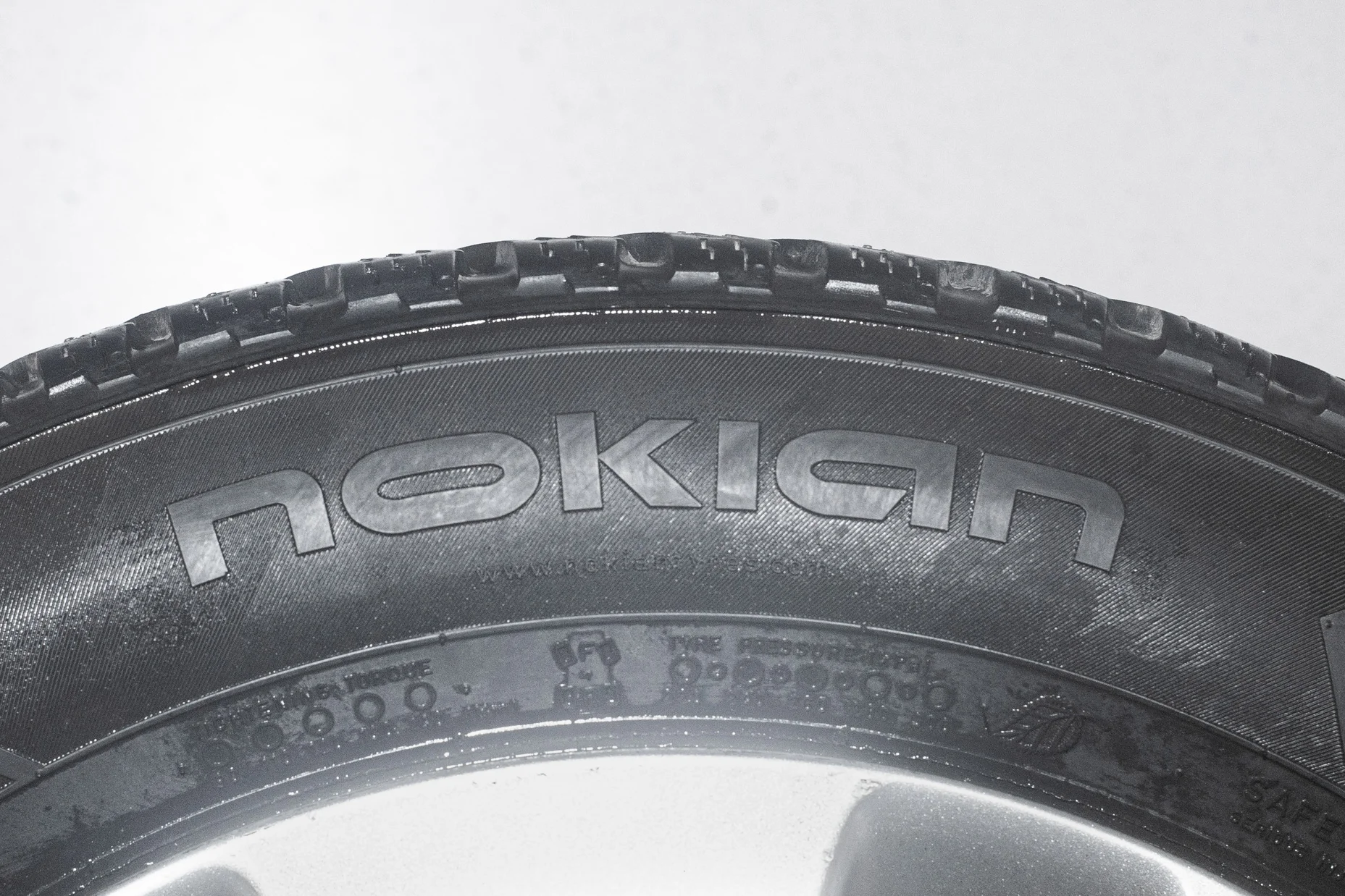 Nokian Hakkapeliitta 8 185/65 R15 92T - миниатюра 6