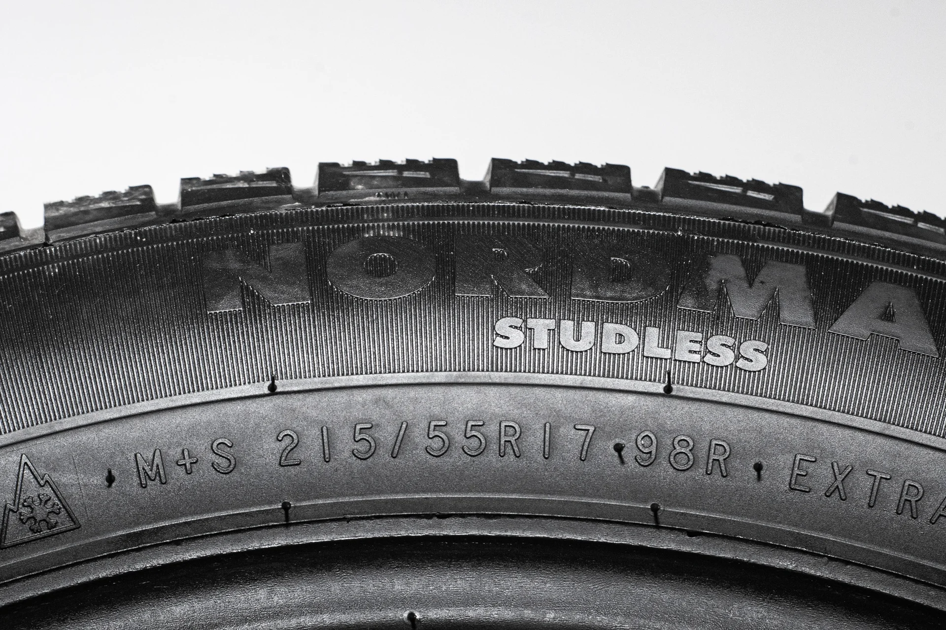 Nokian Nordman RS2 215/55 R17 98R - миниатюра 8