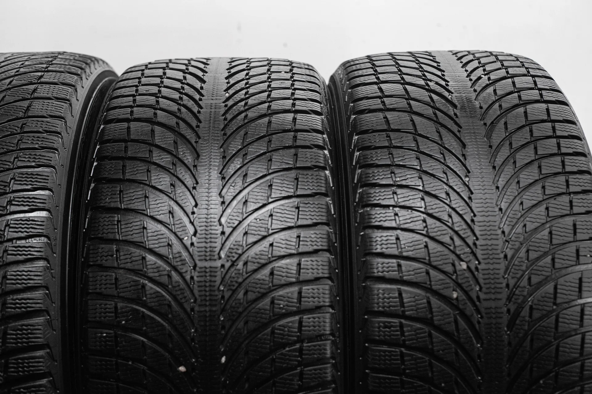 Michelin Latitude Alpin LA2 255/45 R20 105V и 275/40 R20 106V - миниатюра 5