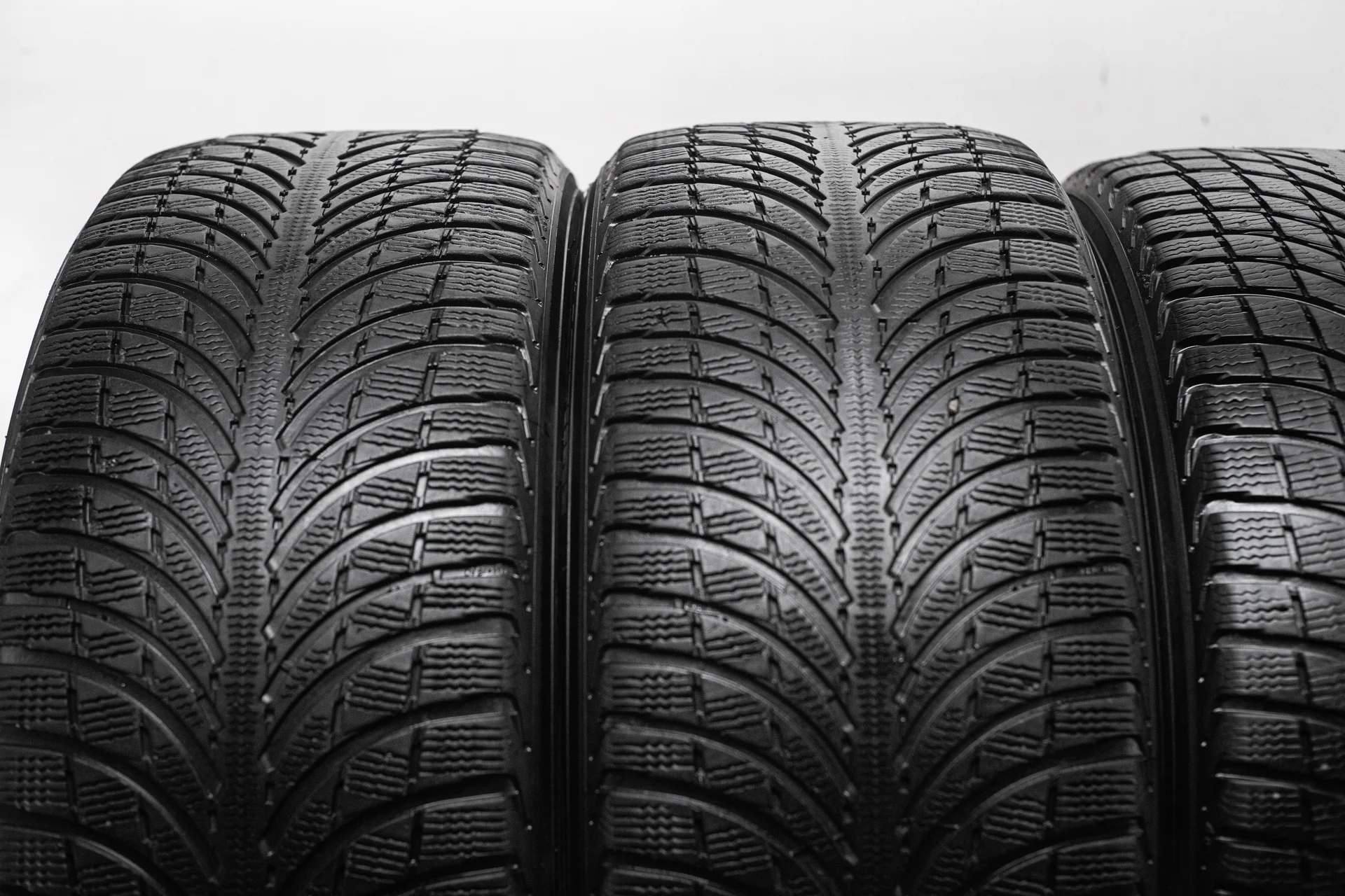 Michelin Latitude Alpin LA2 255/45 R20 105V и 275/40 R20 106V - миниатюра 6