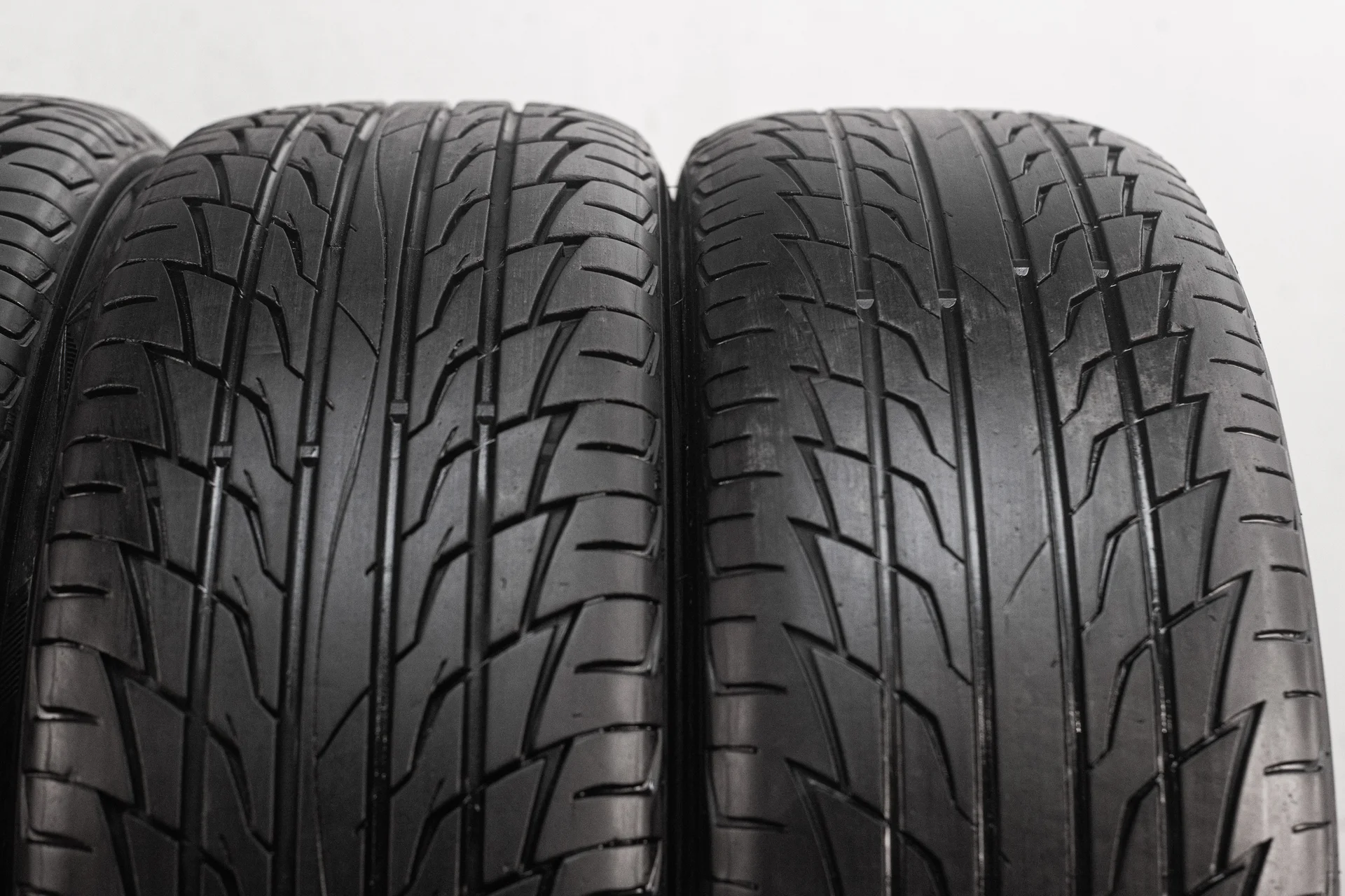 Белшина Astarta SUV 225/60 R18 100H - миниатюра 4