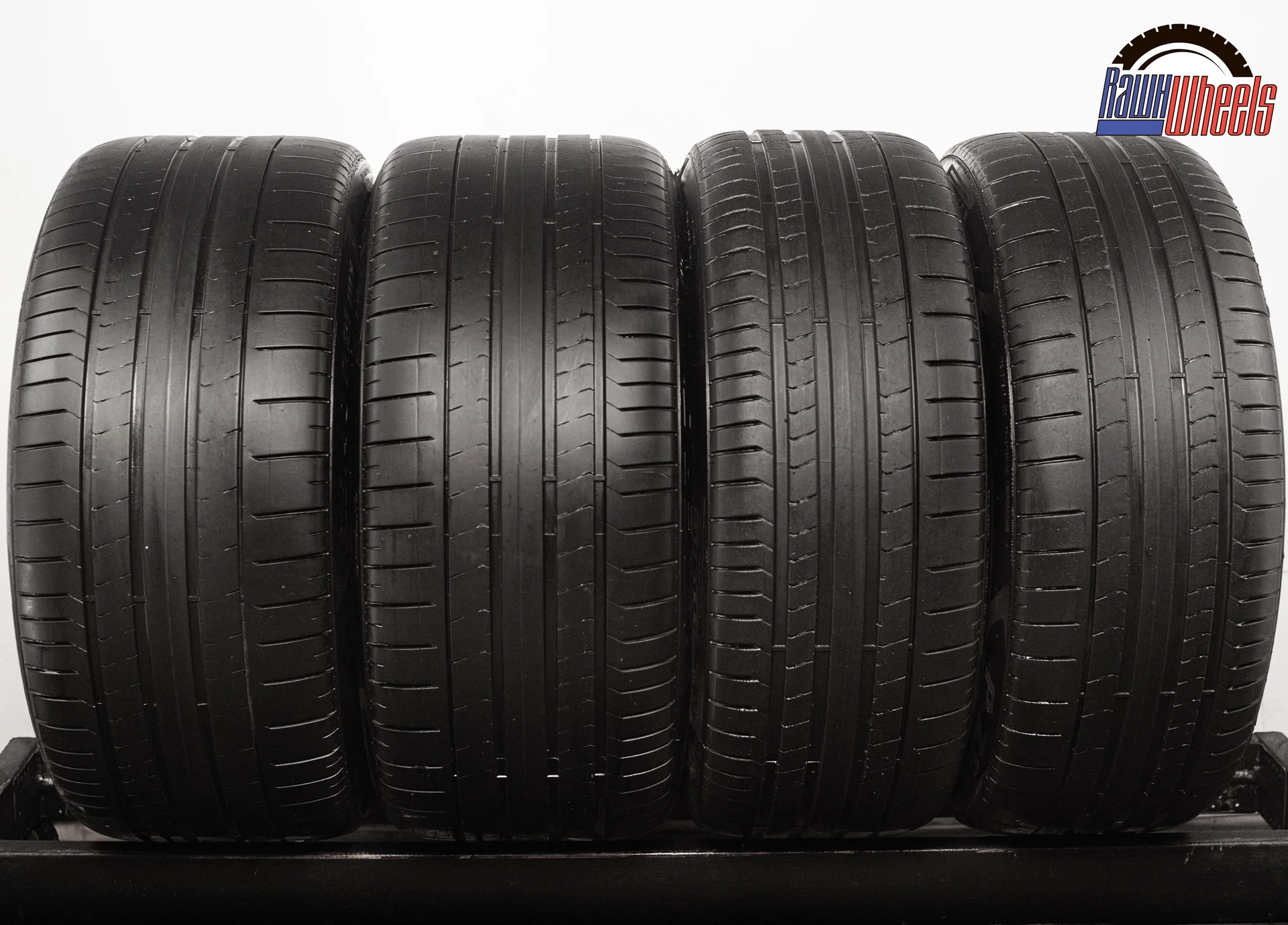 Pirelli P ZERO (PZ4) 275/45 R21 107Y и 315/40 R21 111Y