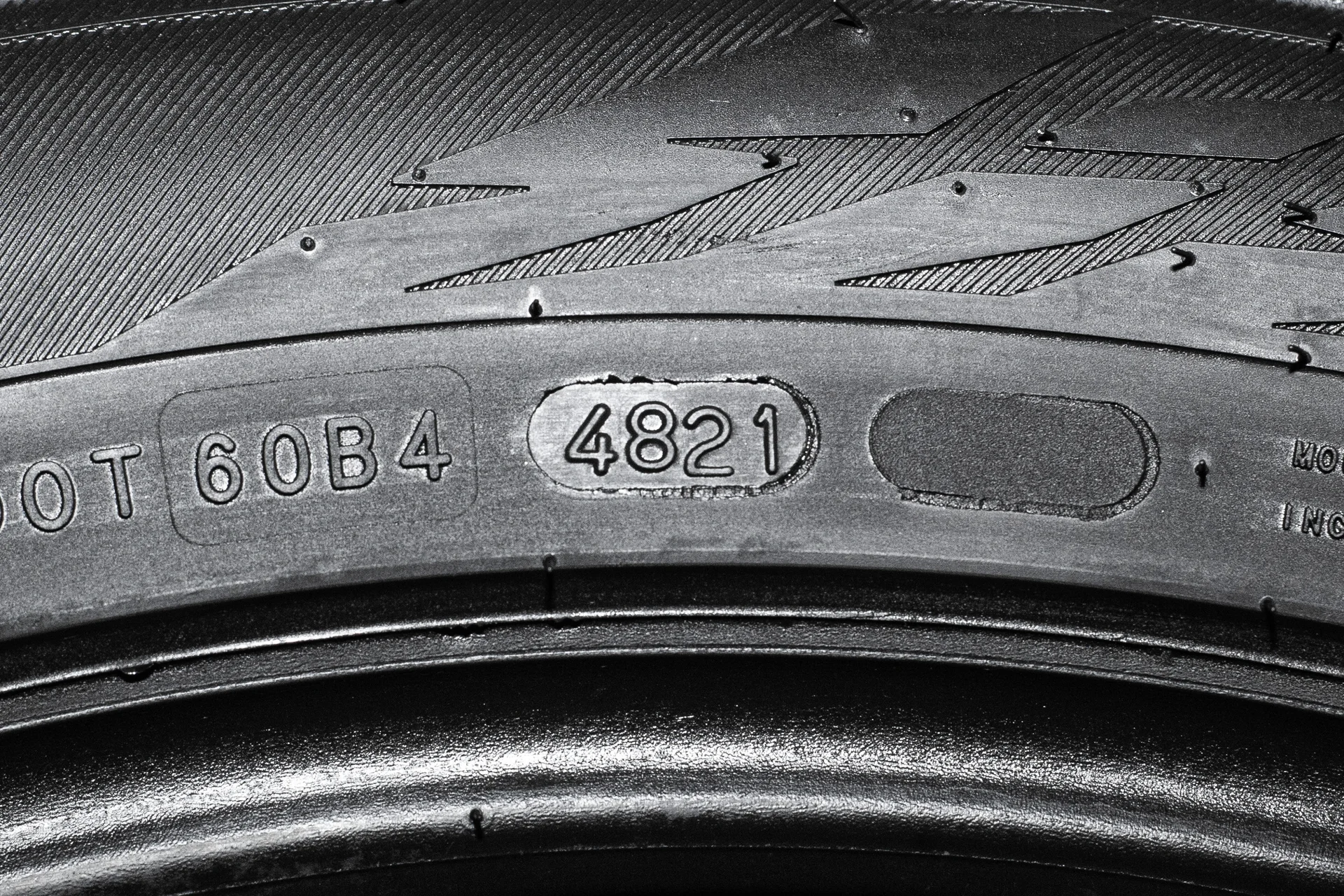 Nokian Hakkapeliitta R2 SUV 255/45 R19 104R - миниатюра 6
