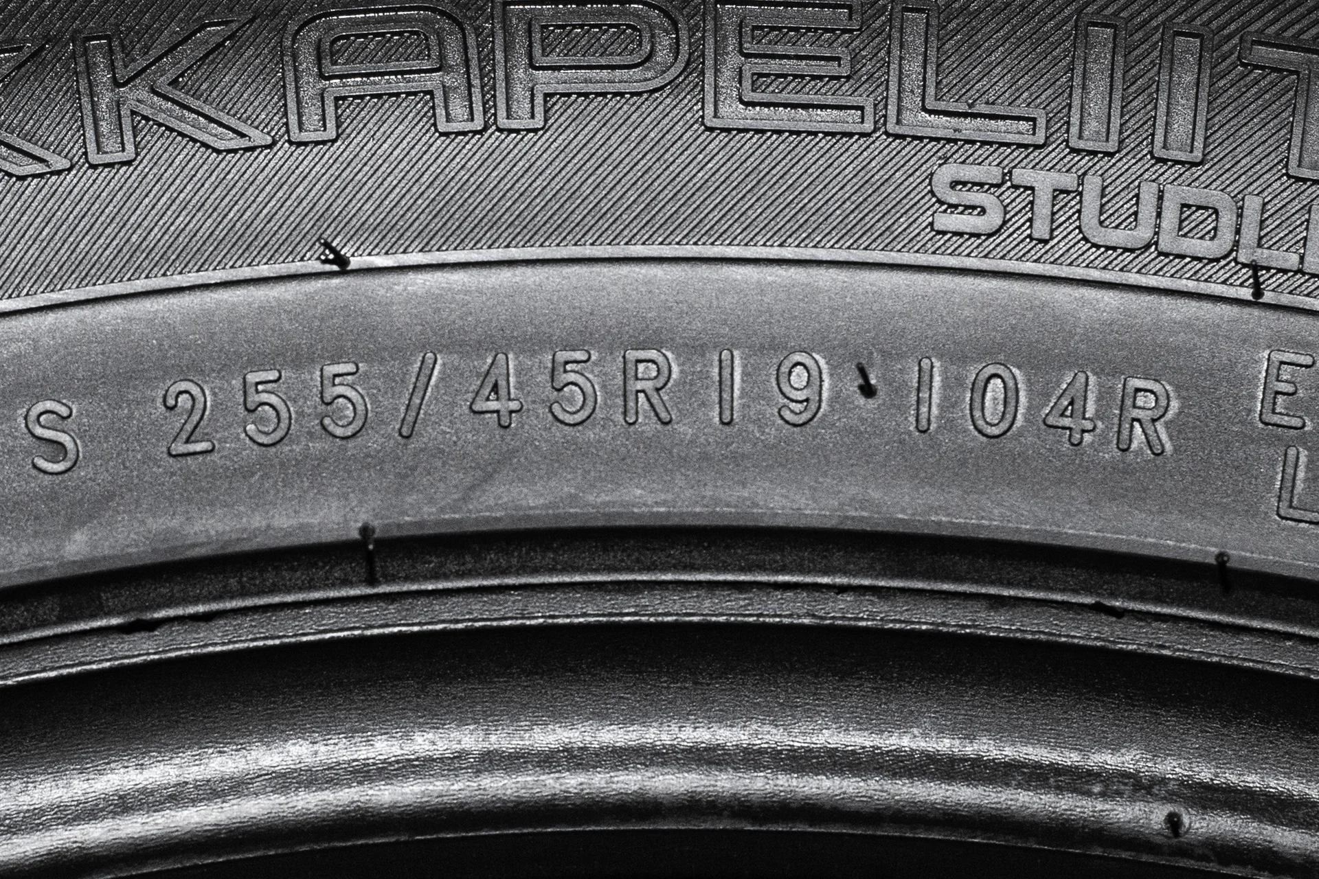 Nokian Hakkapeliitta R2 SUV 255/45 R19 104R - миниатюра 8