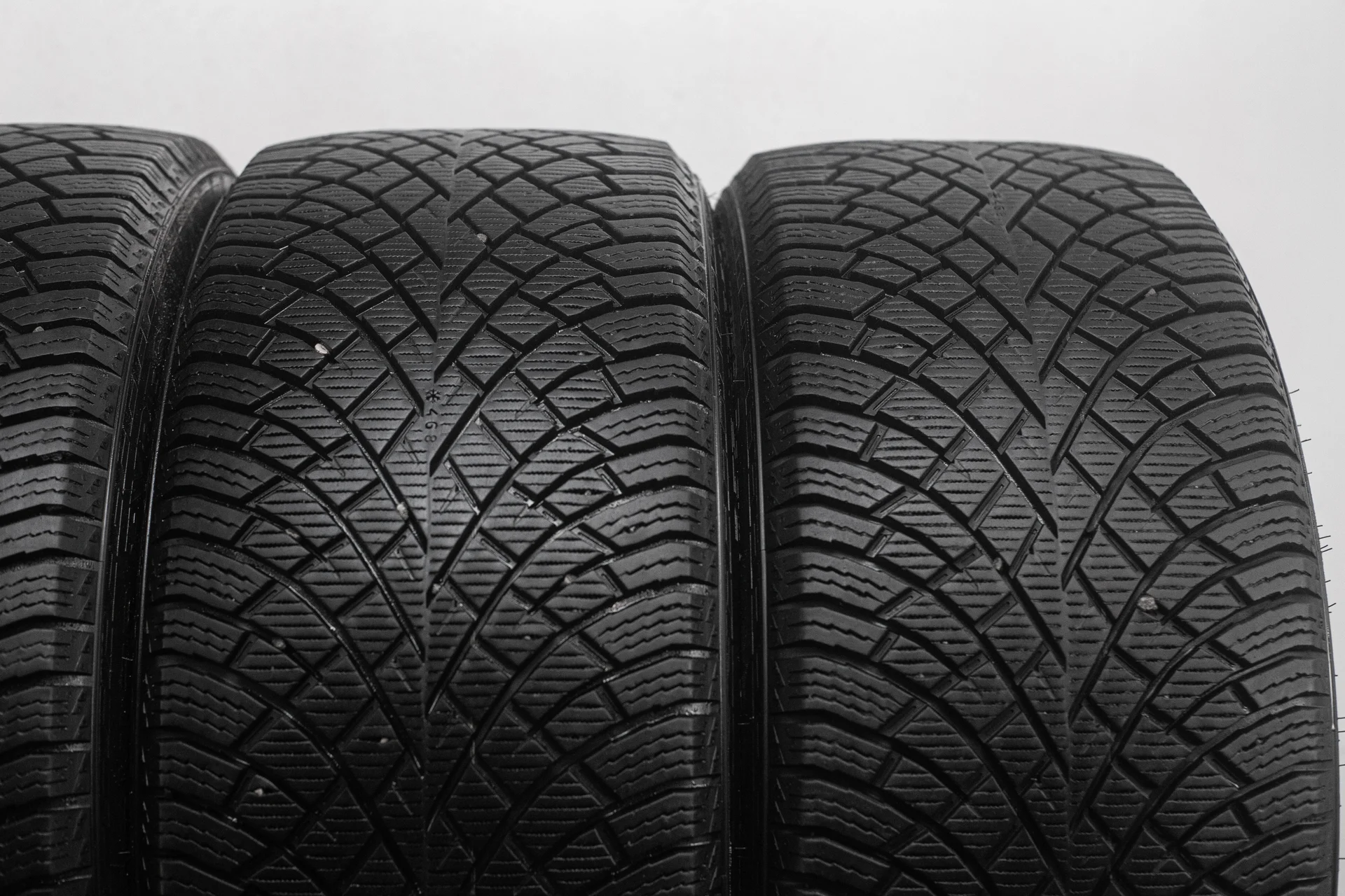 Nokian Hakkapeliitta R5 SUV 275/45 R20 110T XL - миниатюра 4
