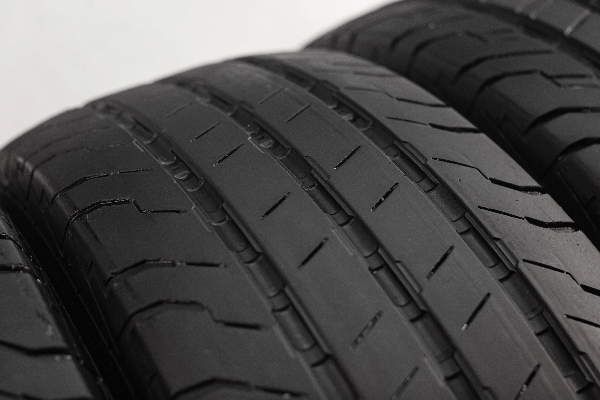 Continental ContiVanContact 100 215/60 R17C 109/107T - миниатюра 3