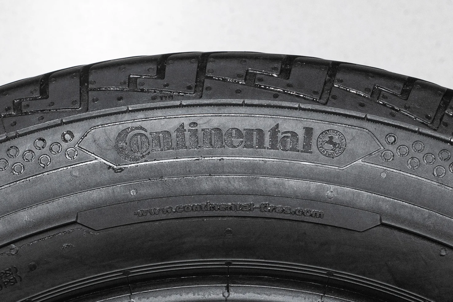 Continental ContiVanContact 100 215/60 R17C 109/107T - миниатюра 6