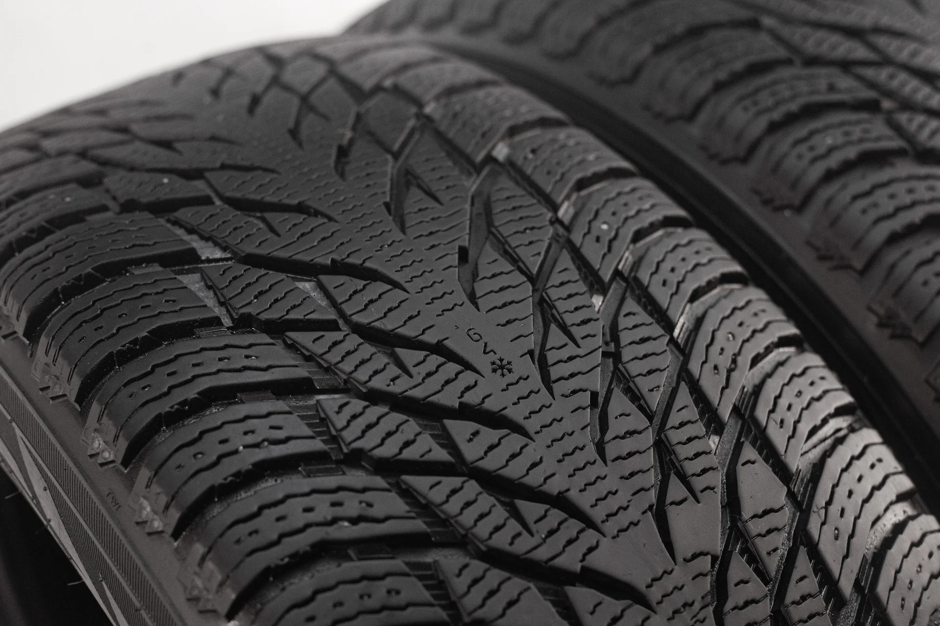[2] Nokian Hakkapeliitta R3 SUV 255/55 R19 111R - миниатюра 3