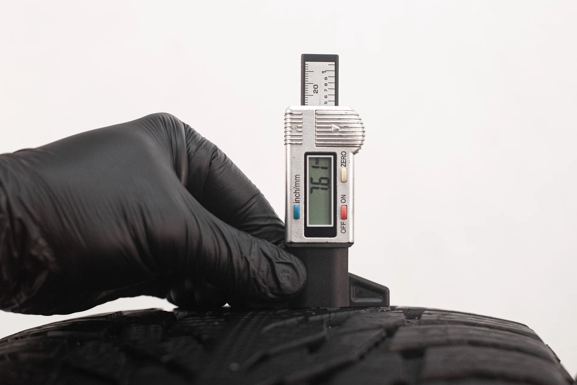 [2] Nokian Hakkapeliitta R3 SUV 255/55 R19 111R - миниатюра 4