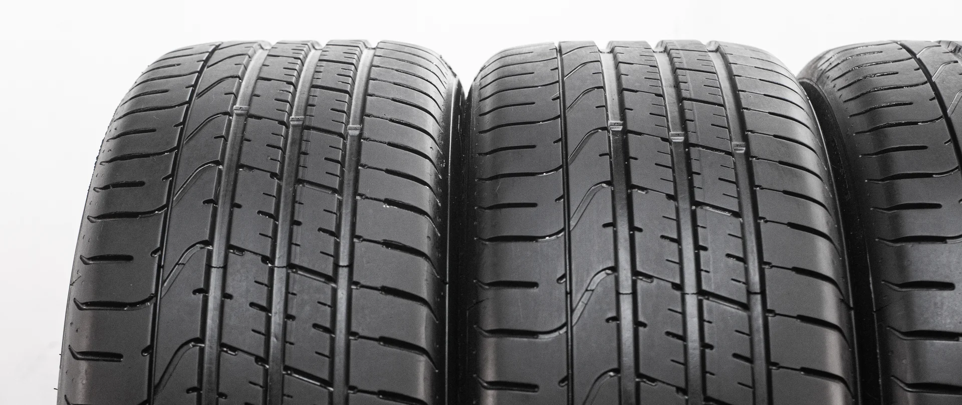Pirelli PZero 245/40 R20 99Y - миниатюра 5